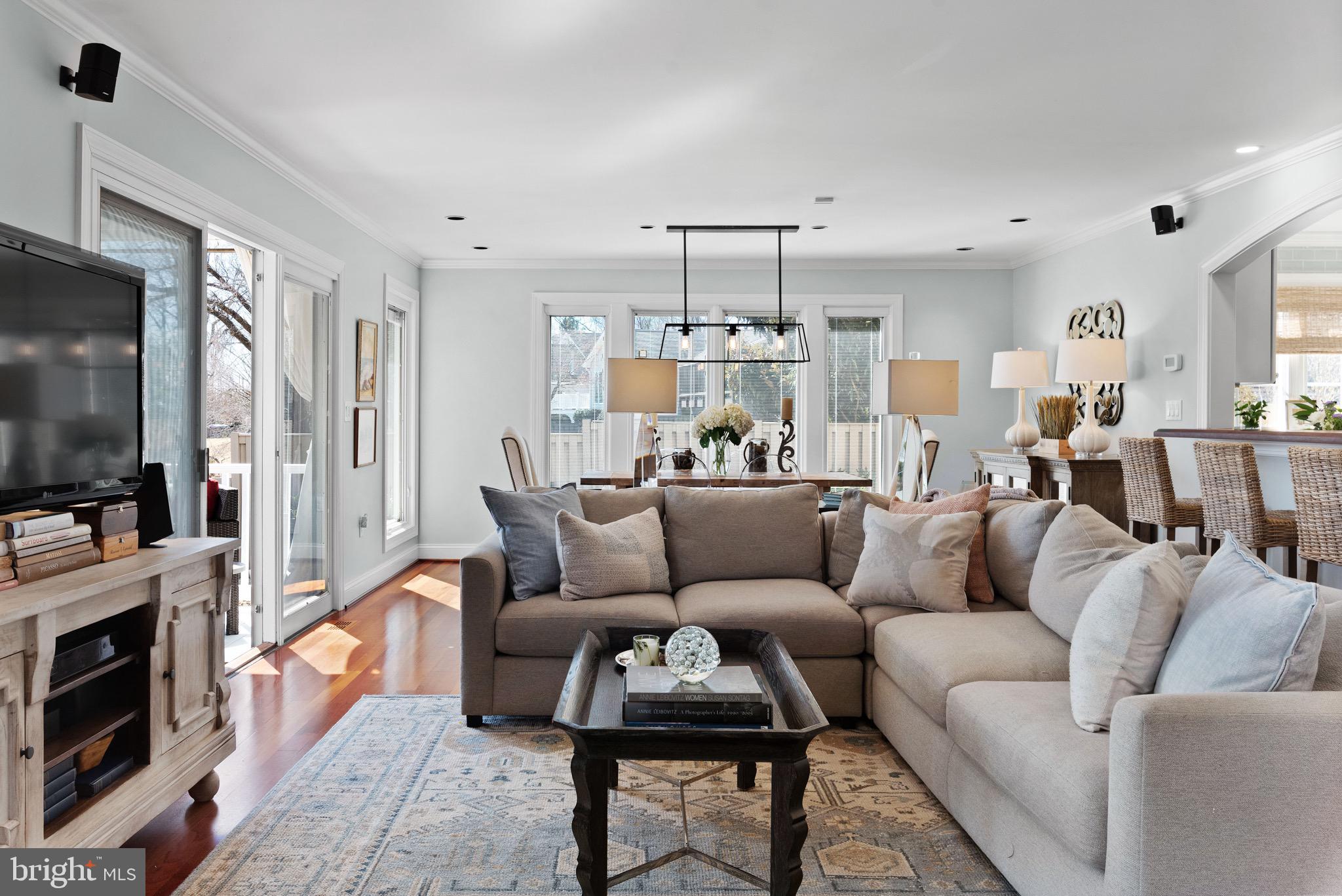 HILLSMERE SHORES - Residential