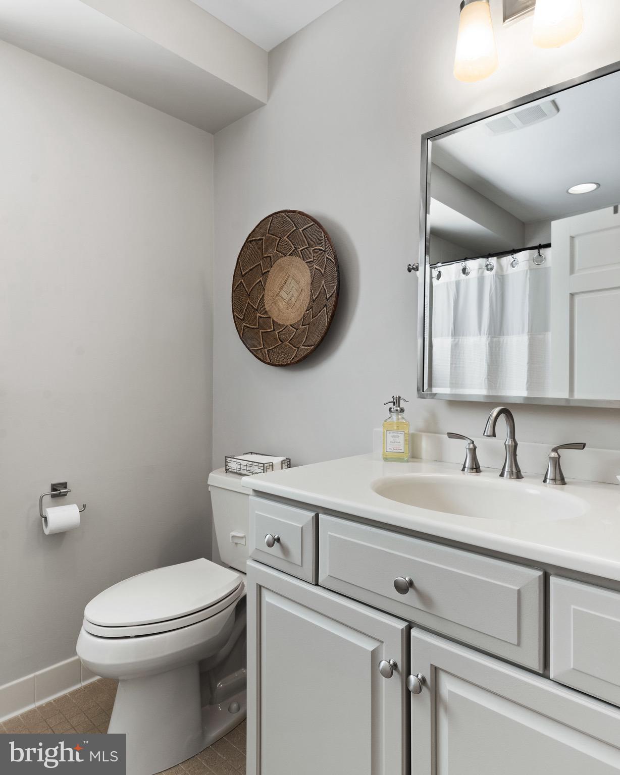 HILLSMERE SHORES - Residential