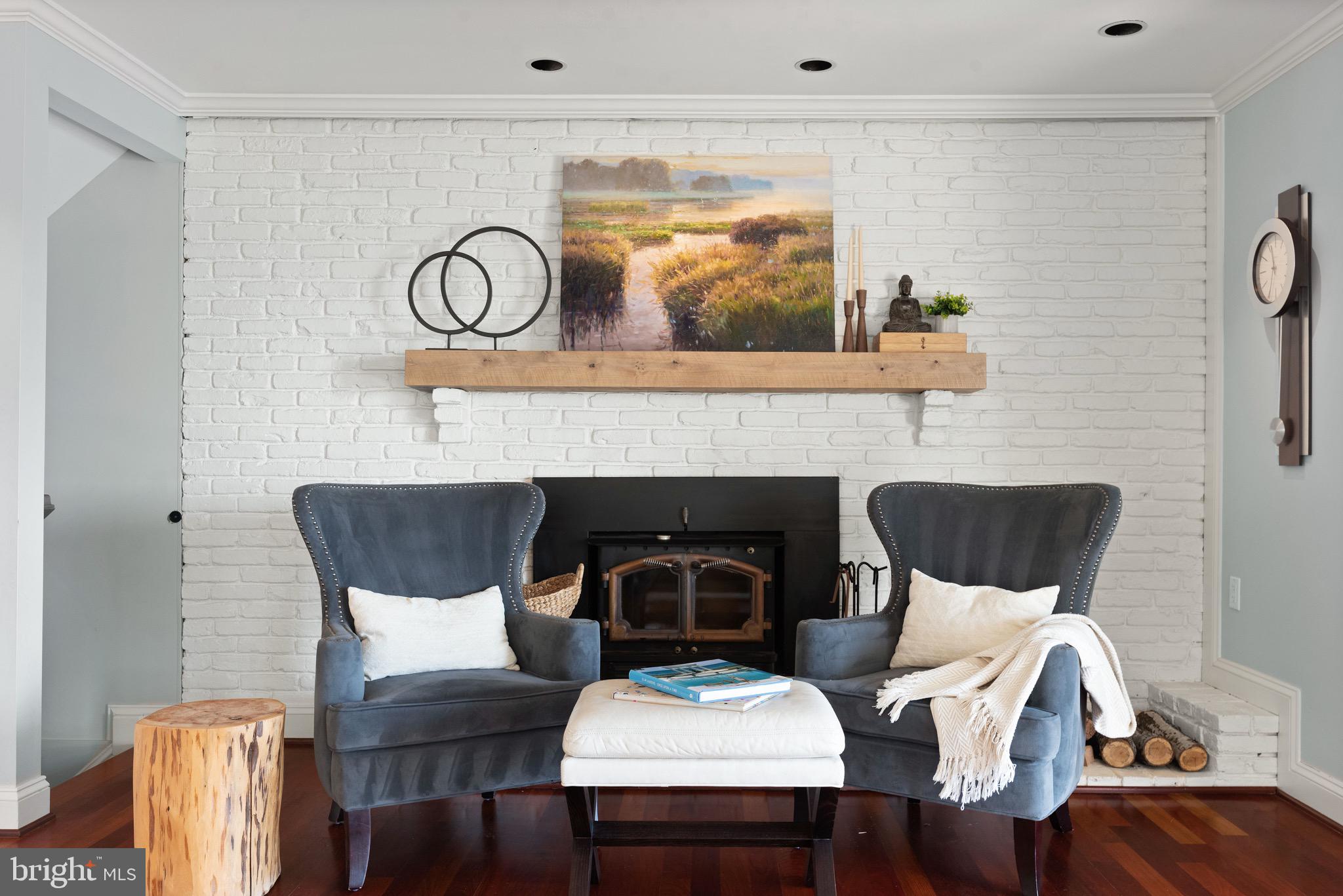 HILLSMERE SHORES - Residential