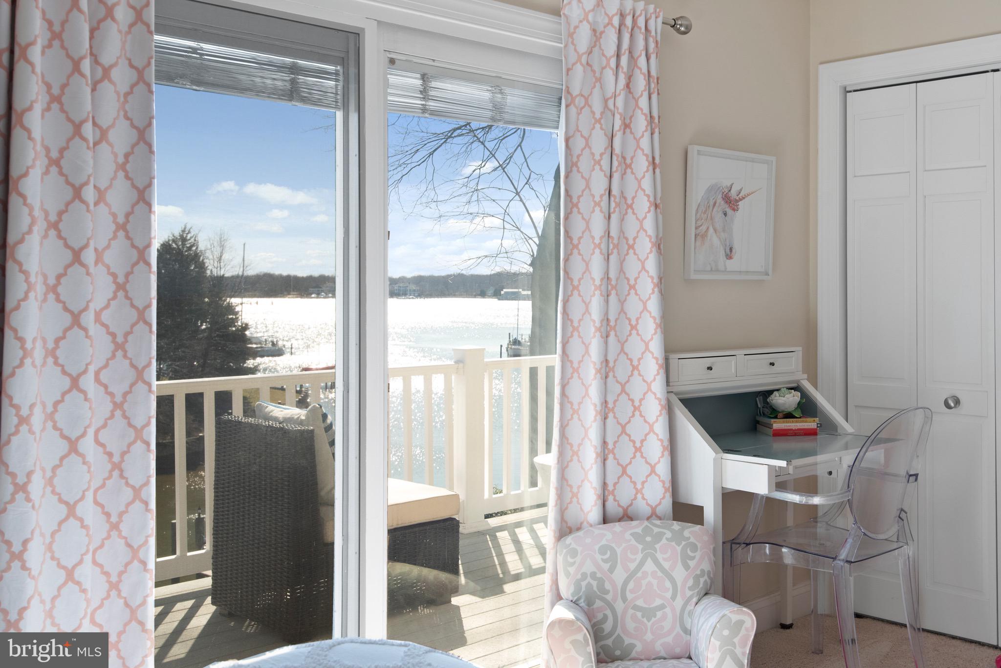 HILLSMERE SHORES - Residential