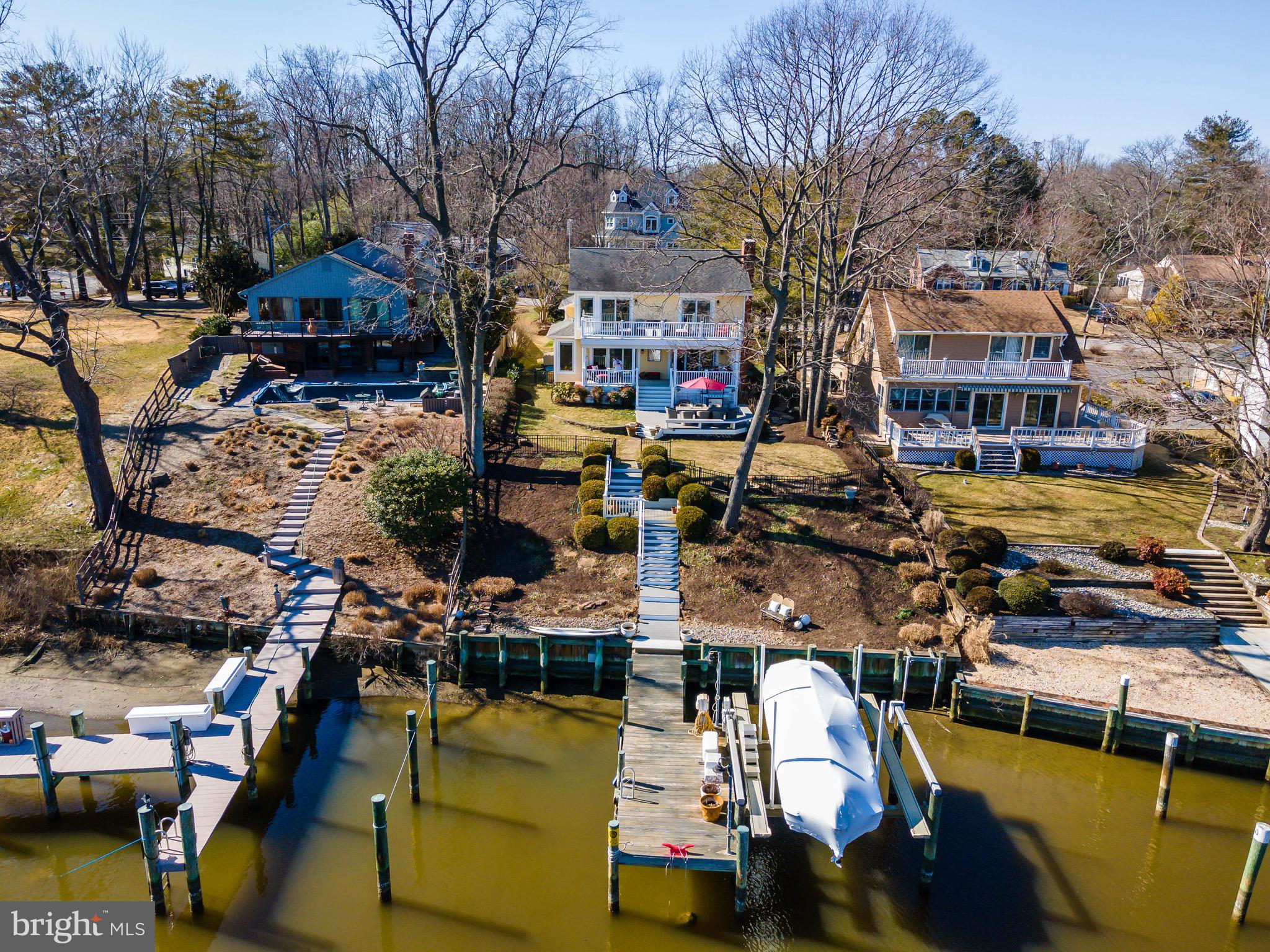 HILLSMERE SHORES - Residential