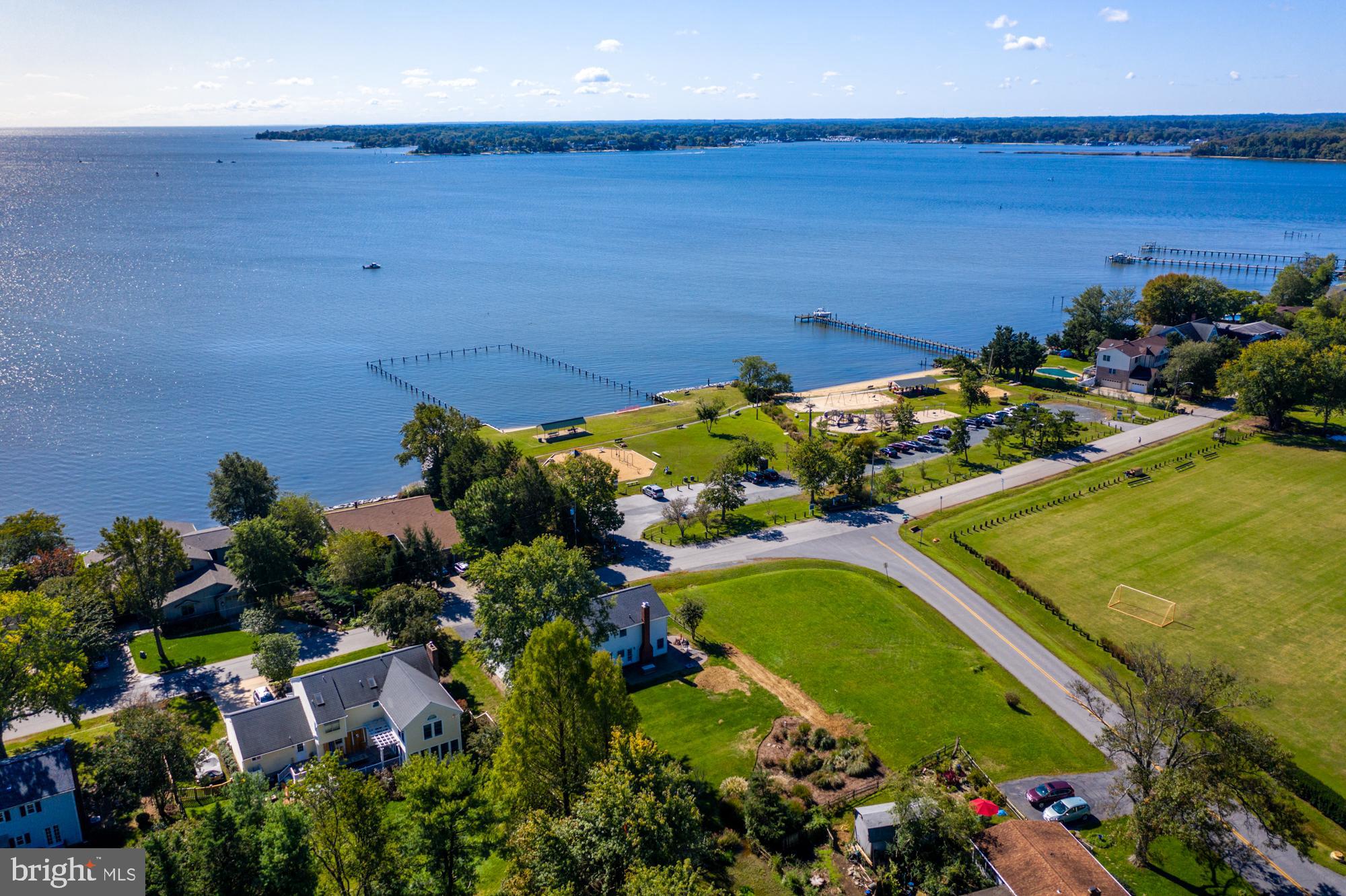 HILLSMERE SHORES - Residential