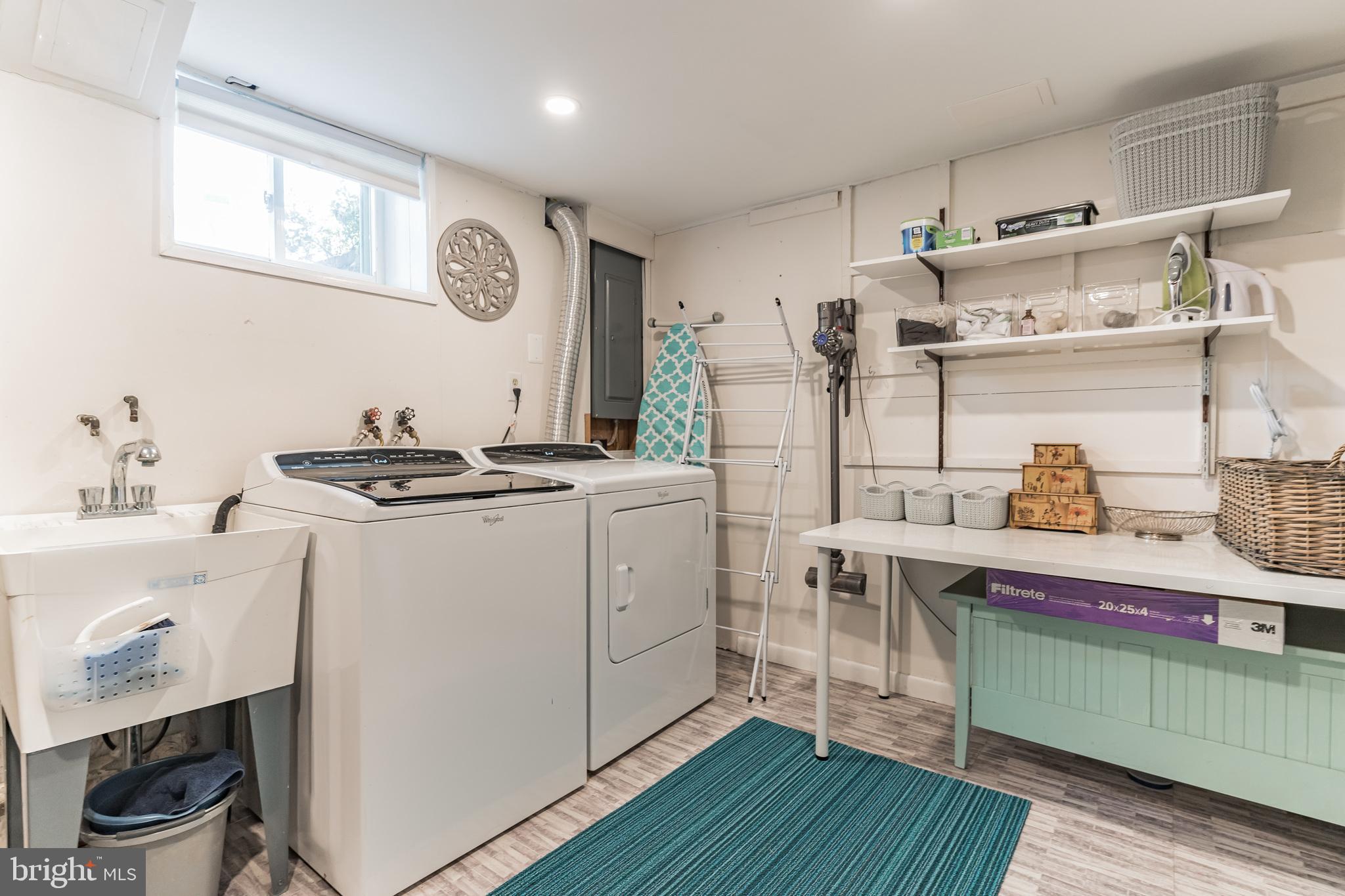 ELLISON HEIGHTS - Residential Lease