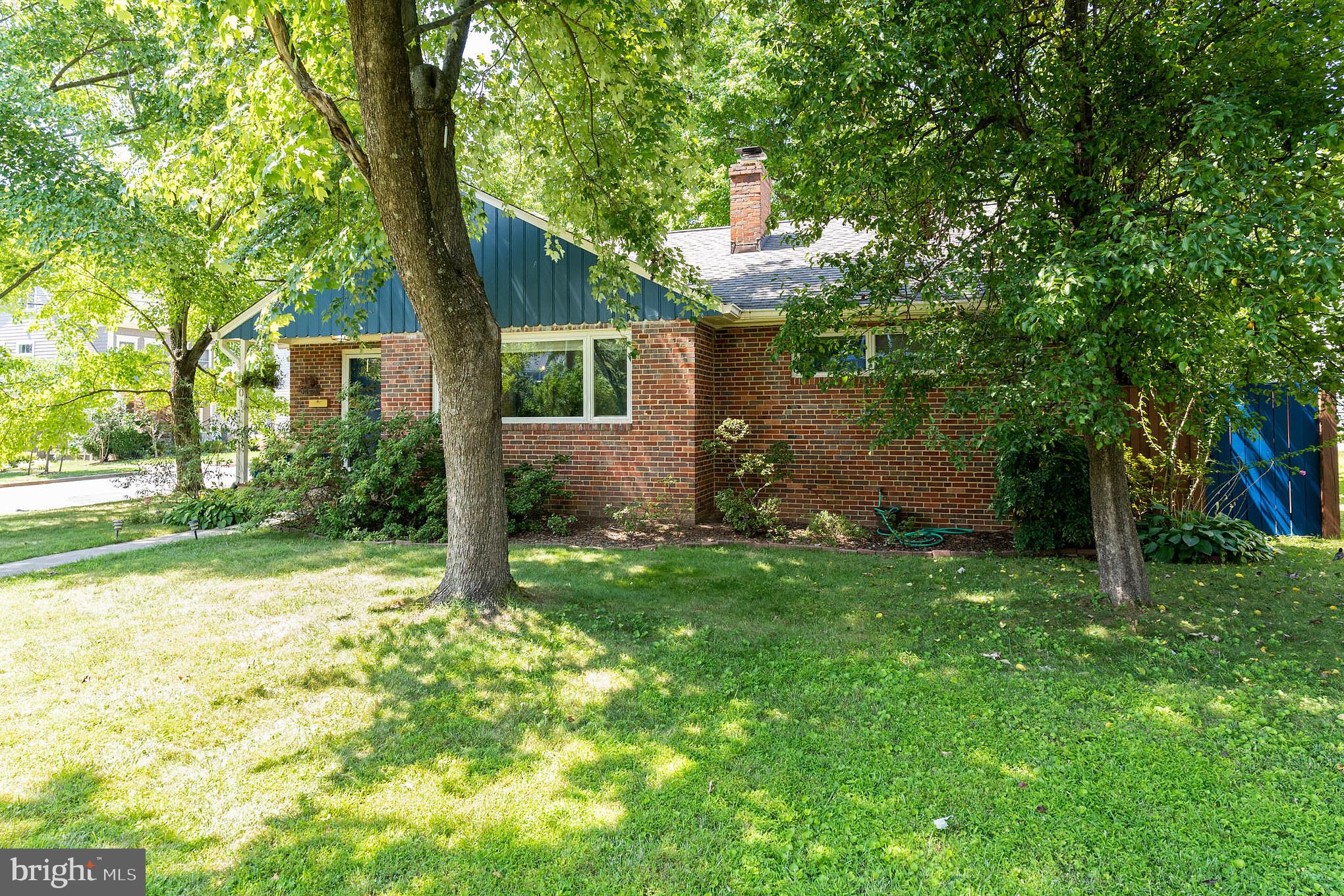 ELLISON HEIGHTS - Residential Lease