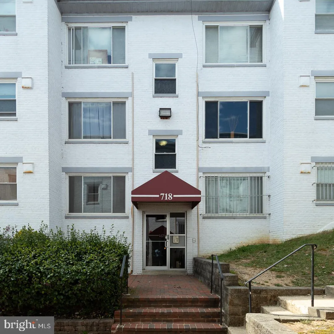 718 Brandywine Street SE Unit 202, Washington, DC 20032
