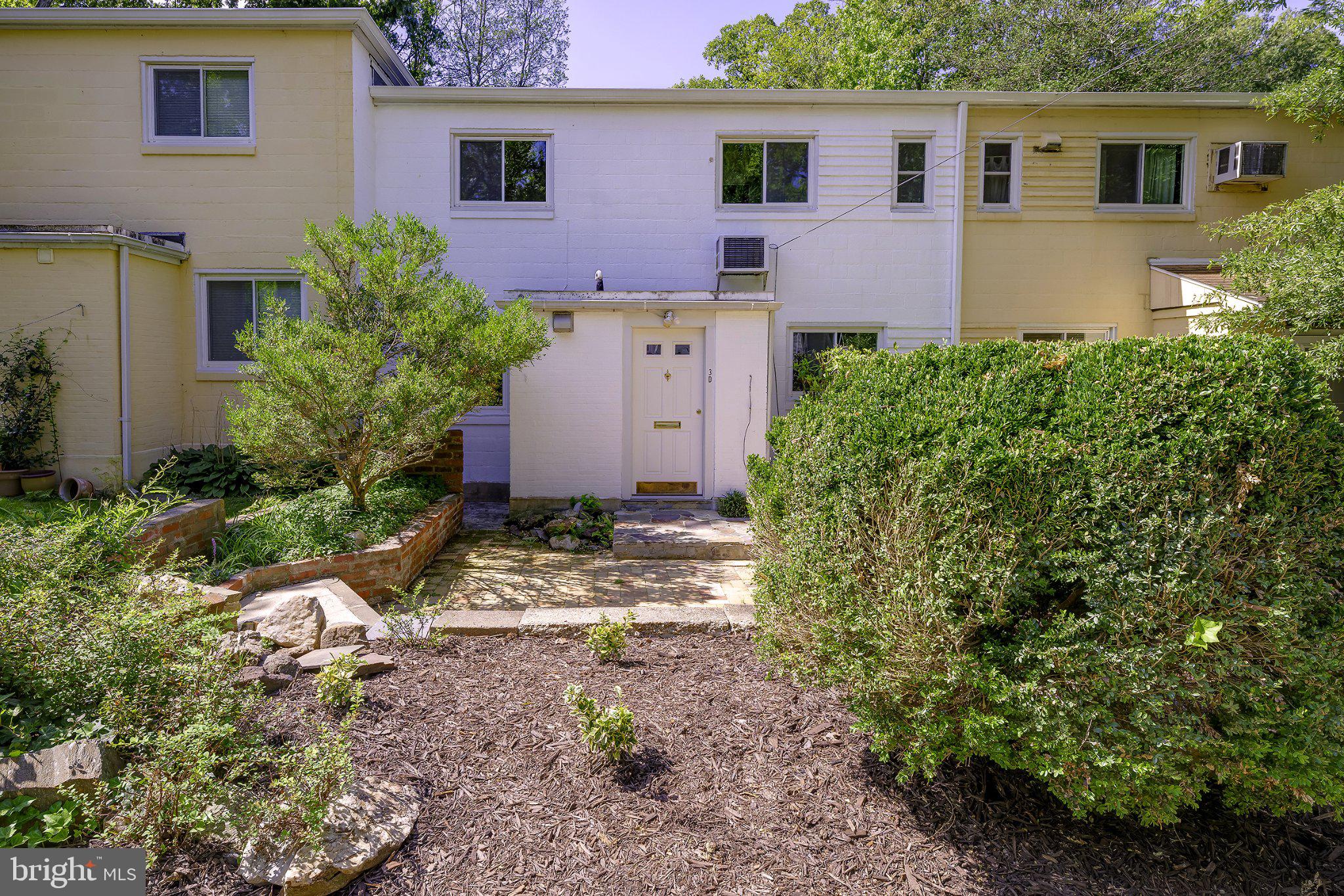 3 EASTWAY D