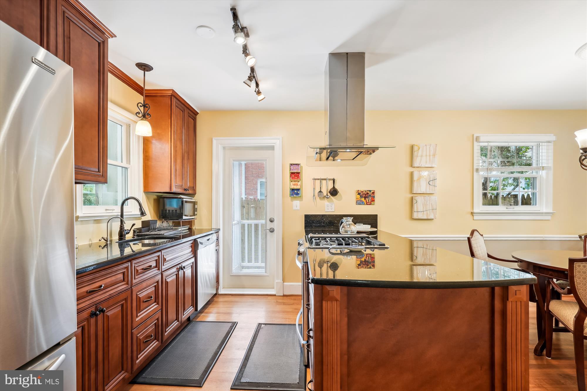 PT BETHESDA OUT RES 2 - Residential