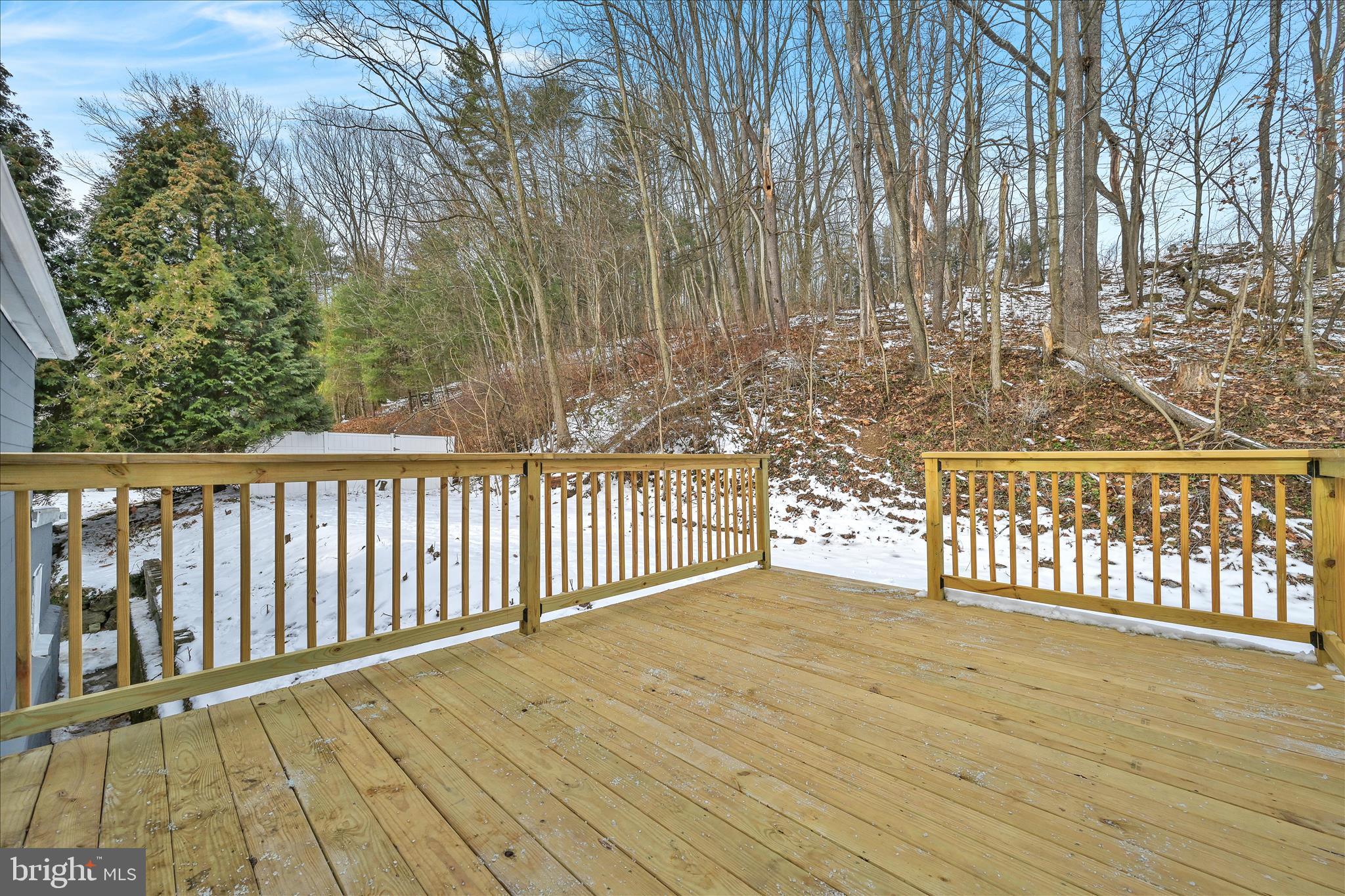 2 E EDGAR LEWIS STREET