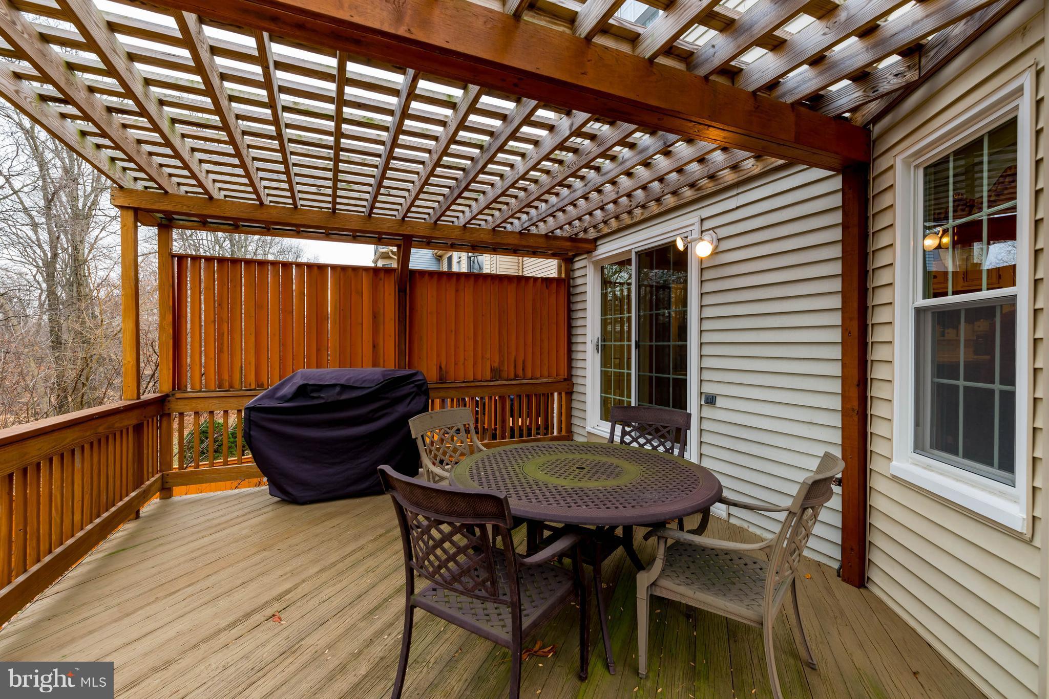 GREENSPRING EAST - Residential