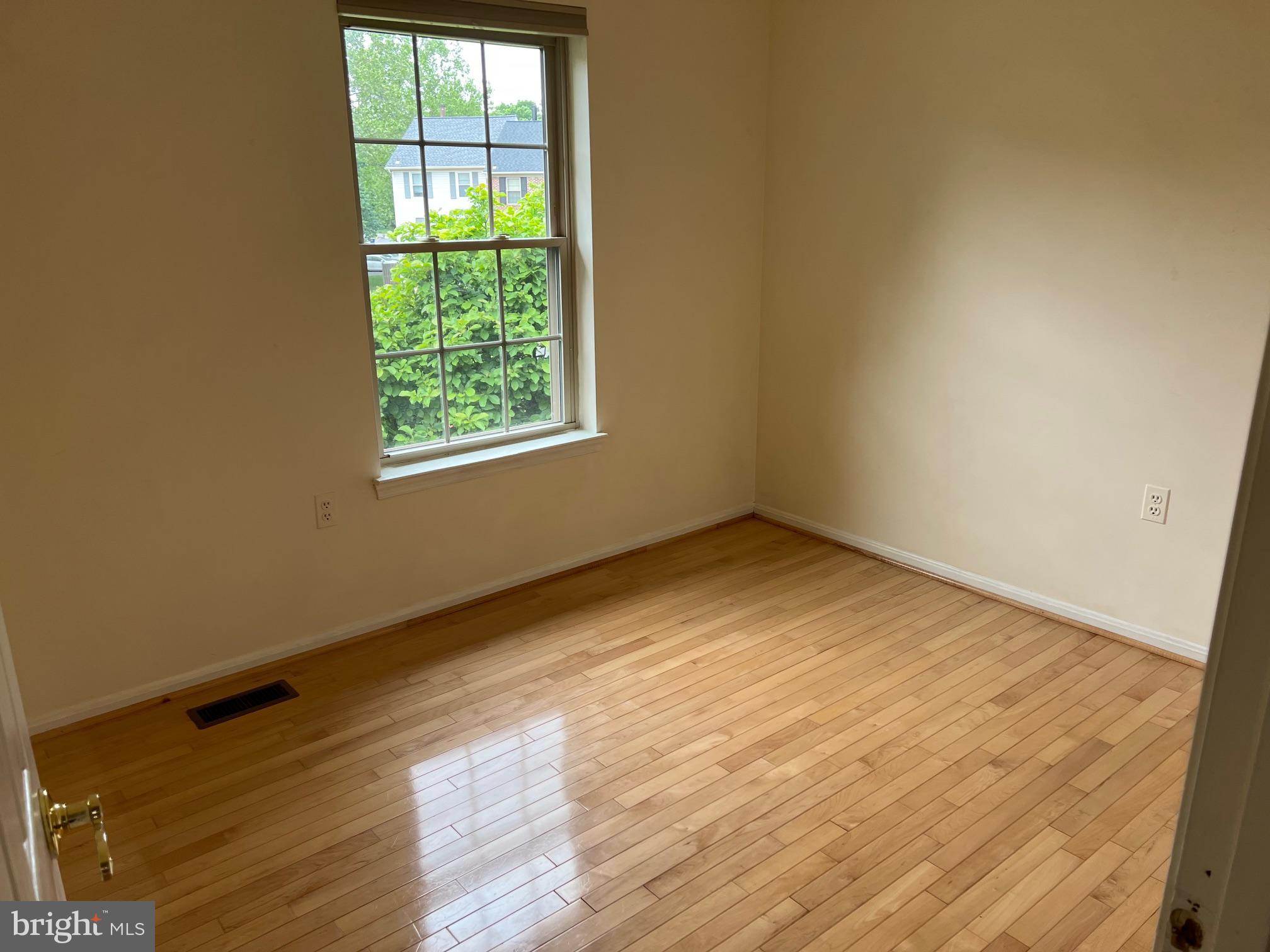 FRANKLIN FARM - Residential Lease