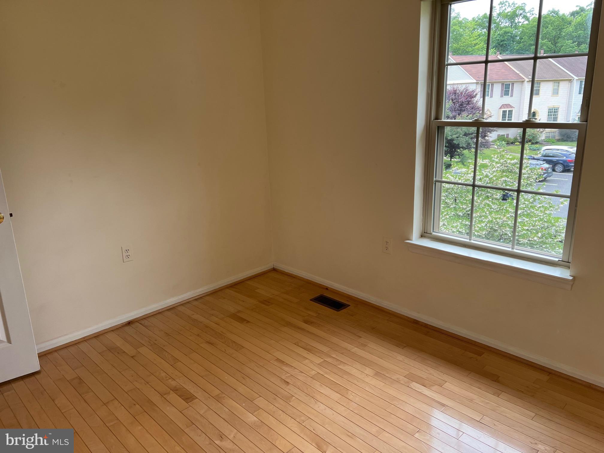 FRANKLIN FARM - Residential Lease