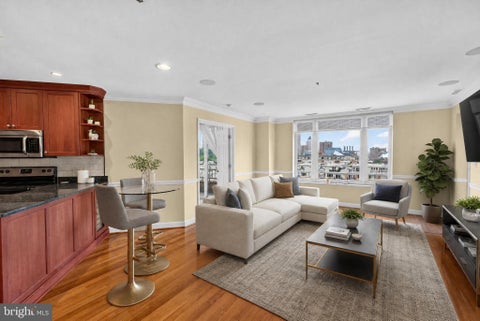 Condo For Sale - 100 Harborview Drive #611<br/> BALTIMORE, MD 21230