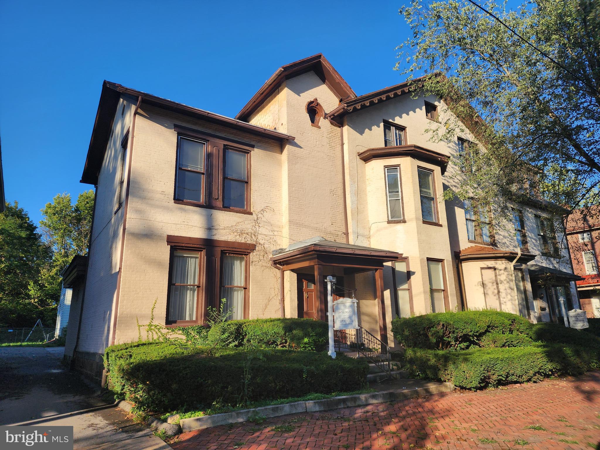 303 WASHINGTON STREET