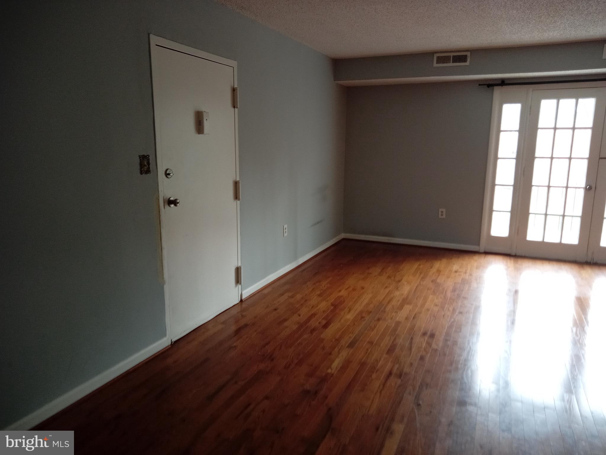 SWANN HILL CONDOMINIUMS - Residential