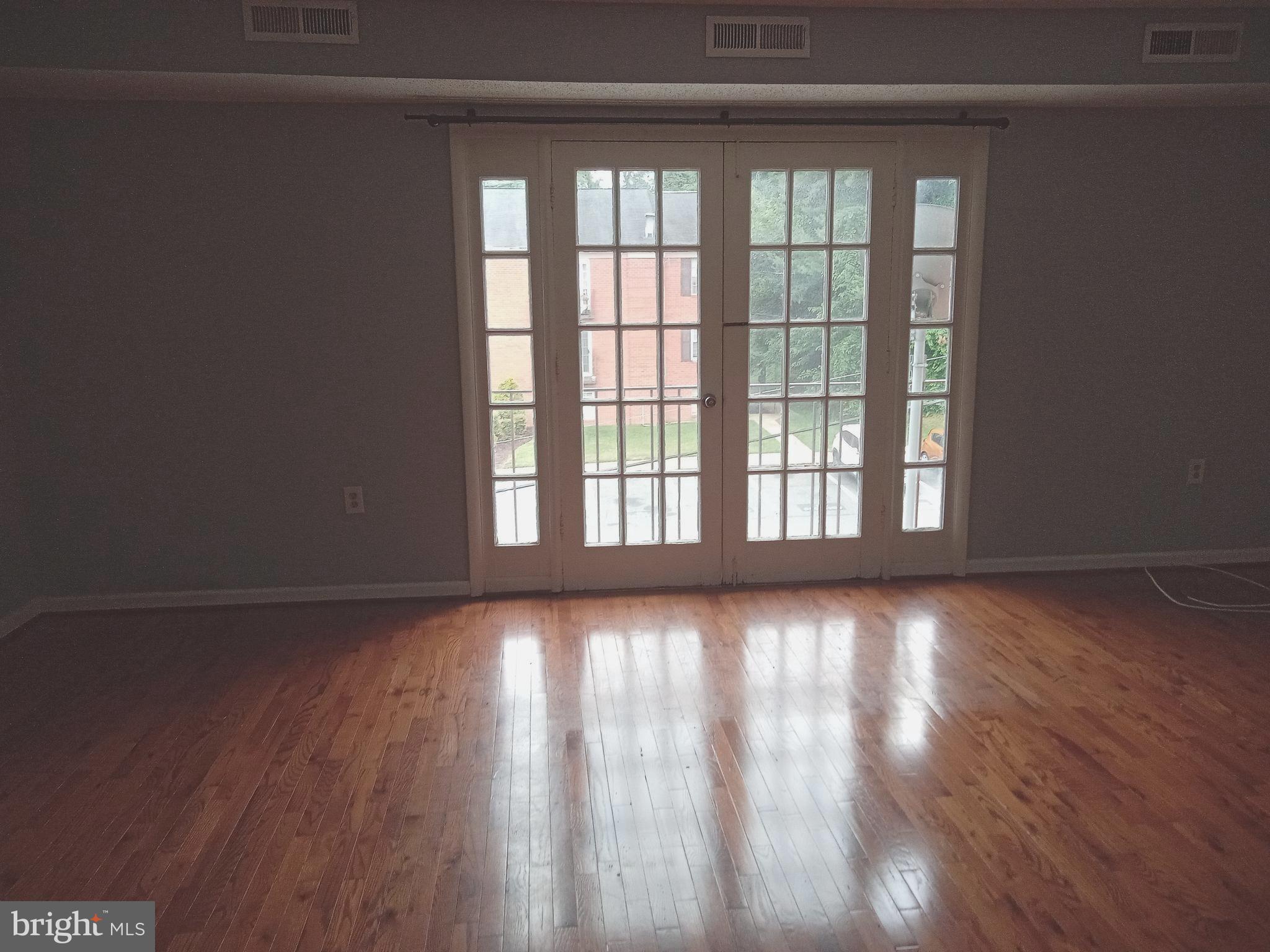 SWANN HILL CONDOMINIUMS - Residential