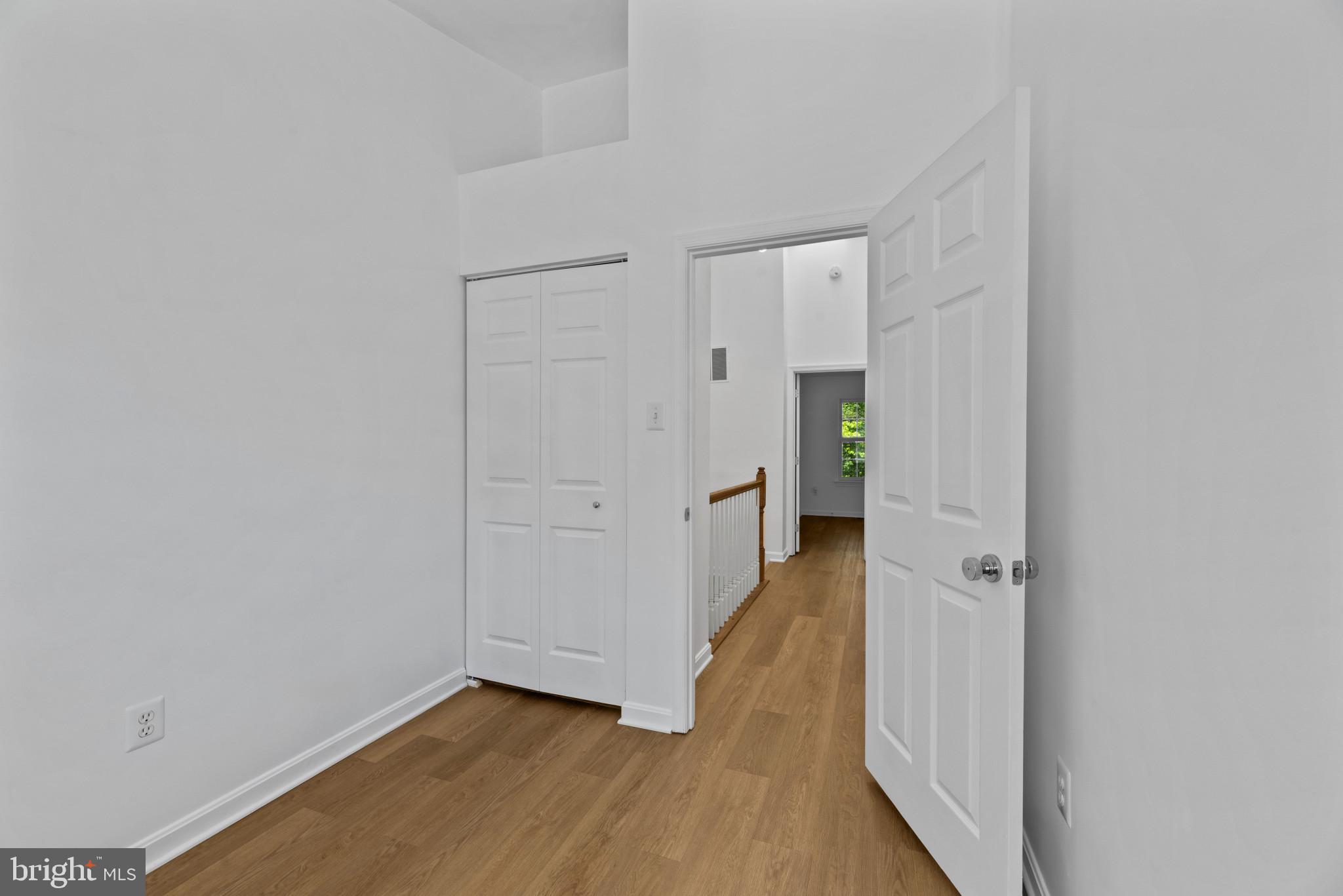 FALCON CREST - Residential