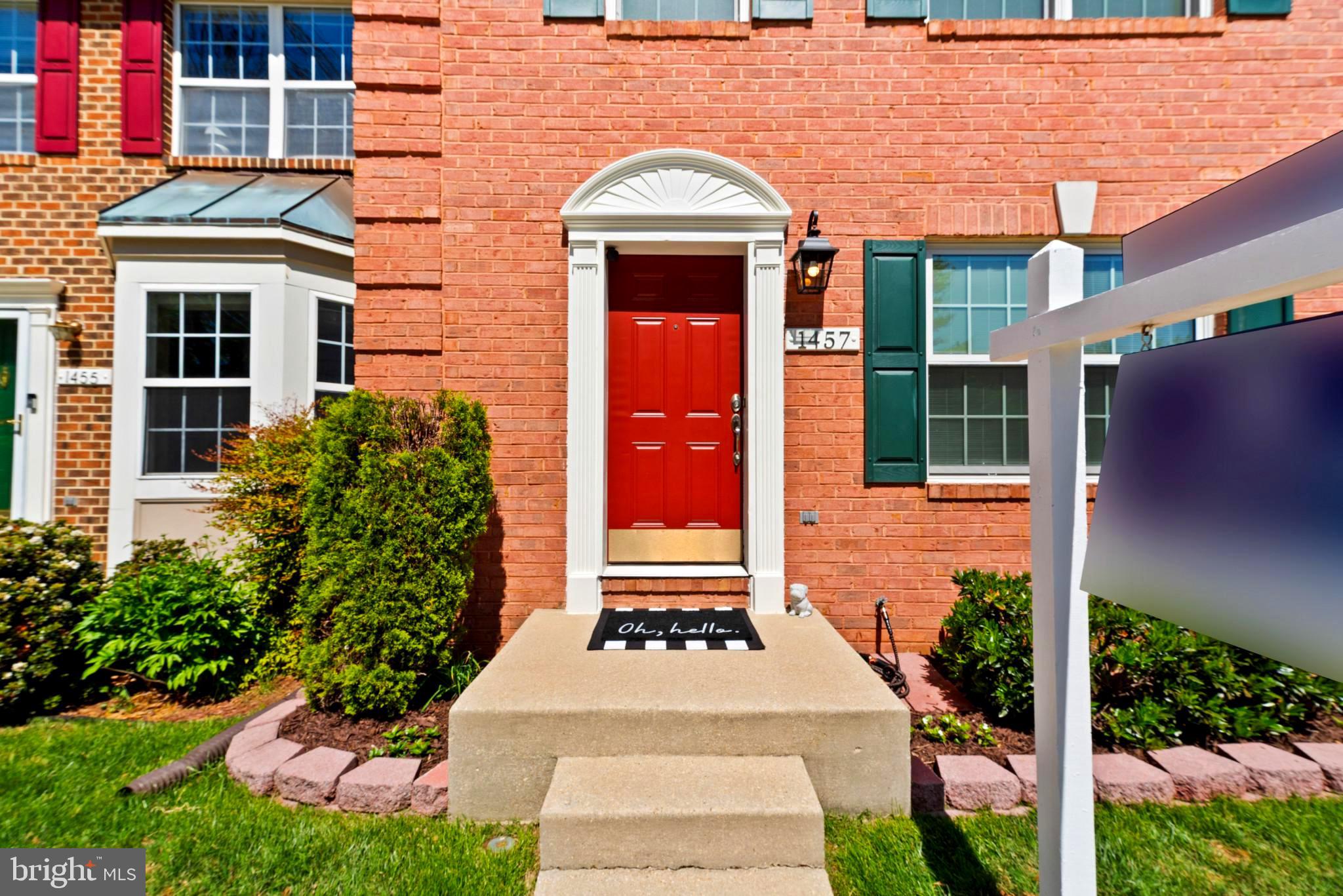 FALCON CREST - Residential