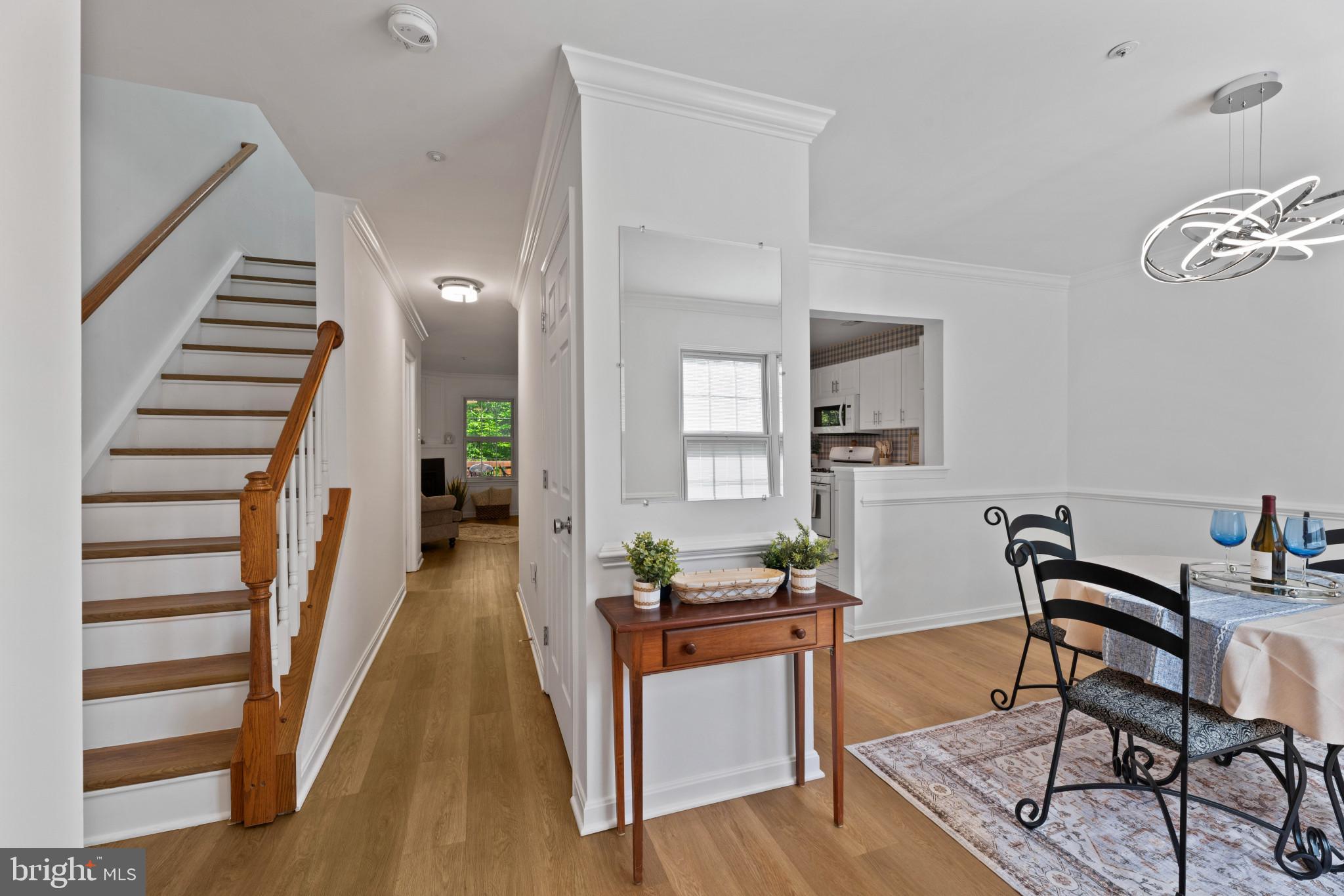 FALCON CREST - Residential