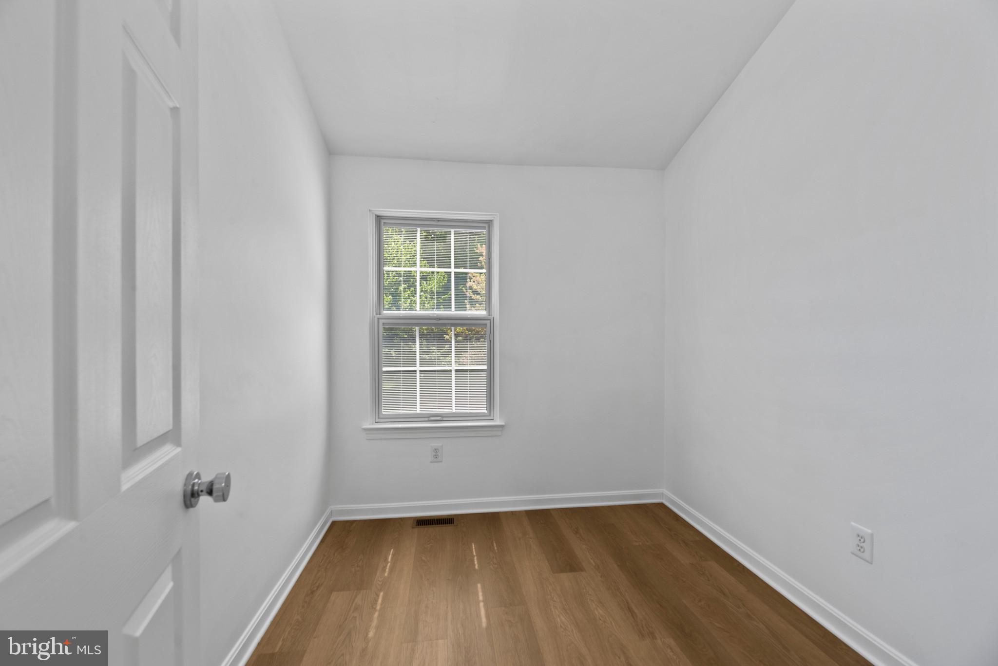 FALCON CREST - Residential