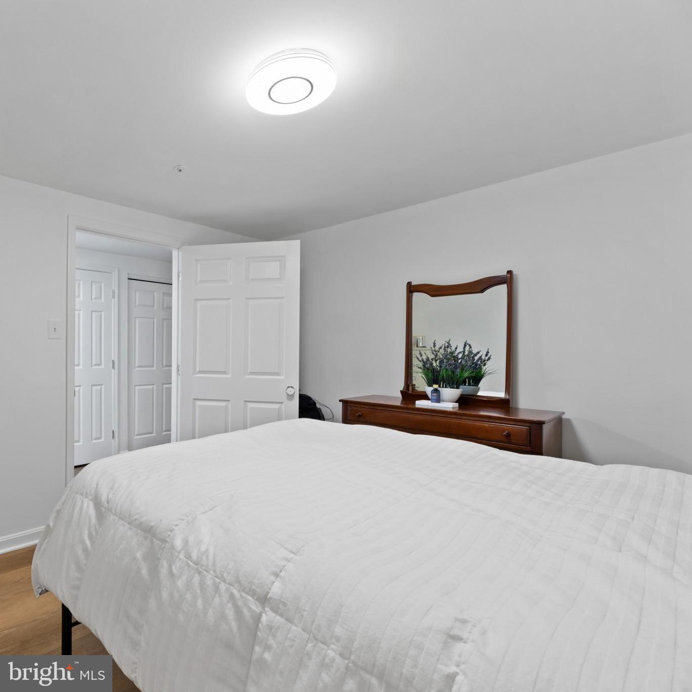 FALCON CREST - Residential