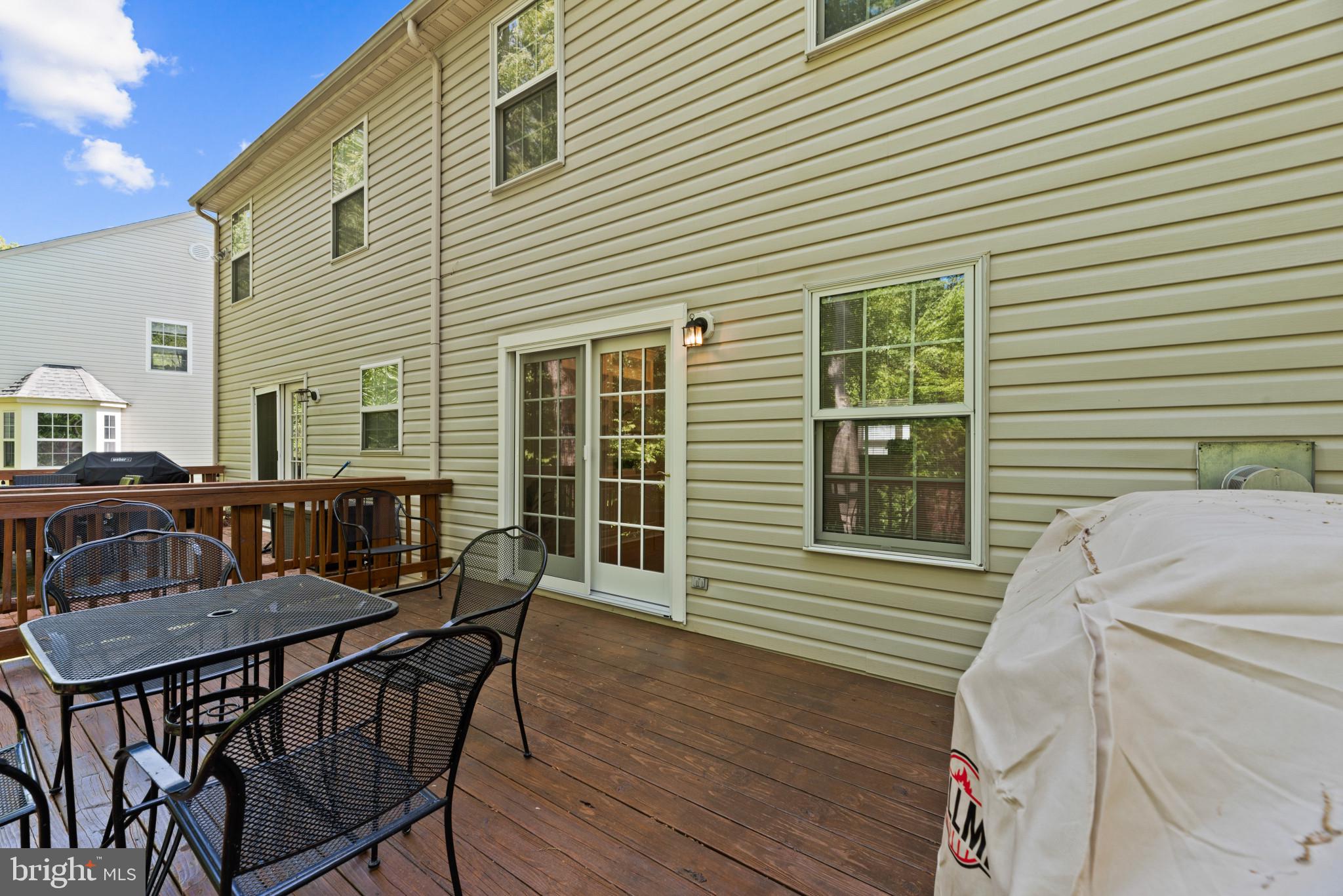 FALCON CREST - Residential