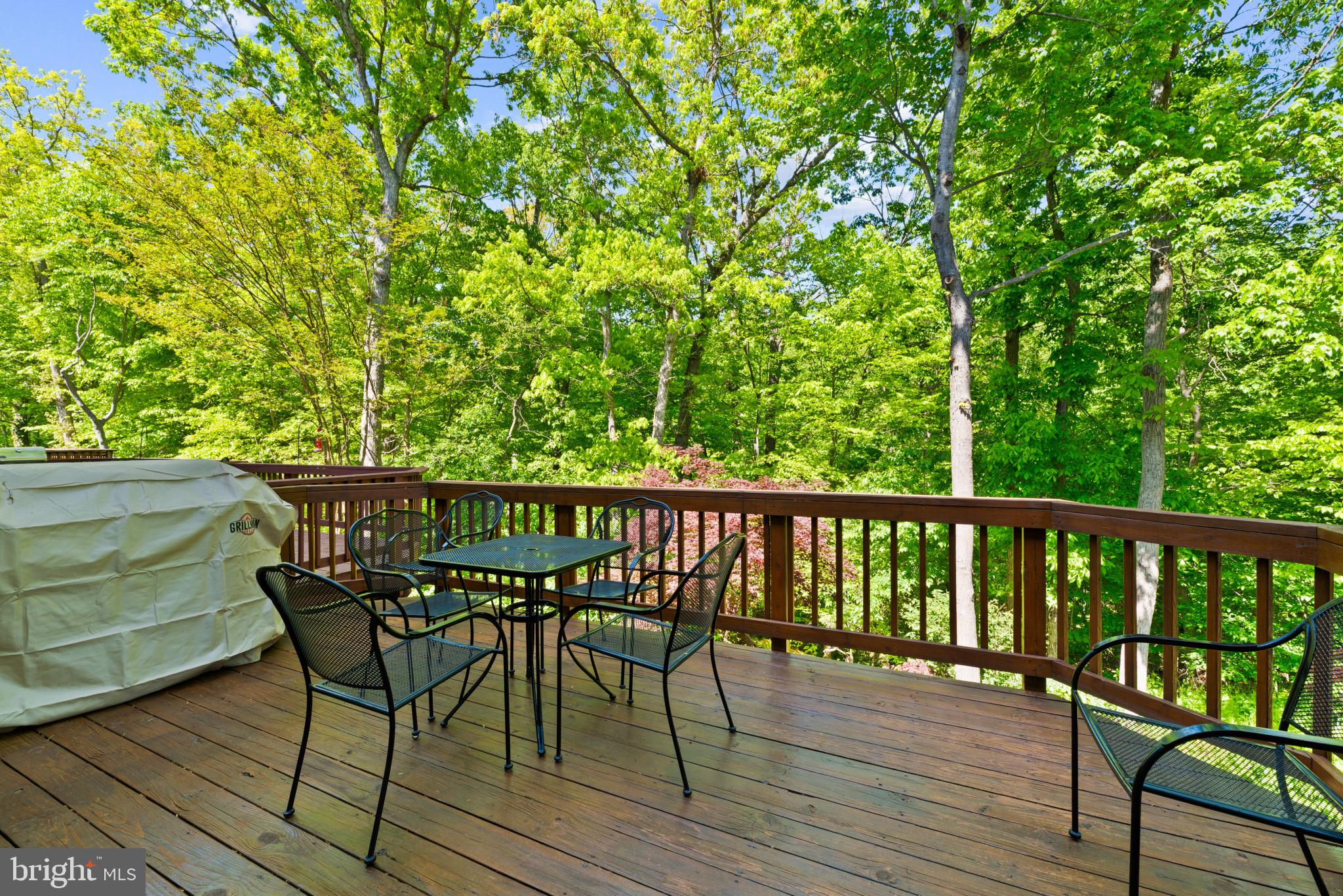 FALCON CREST - Residential