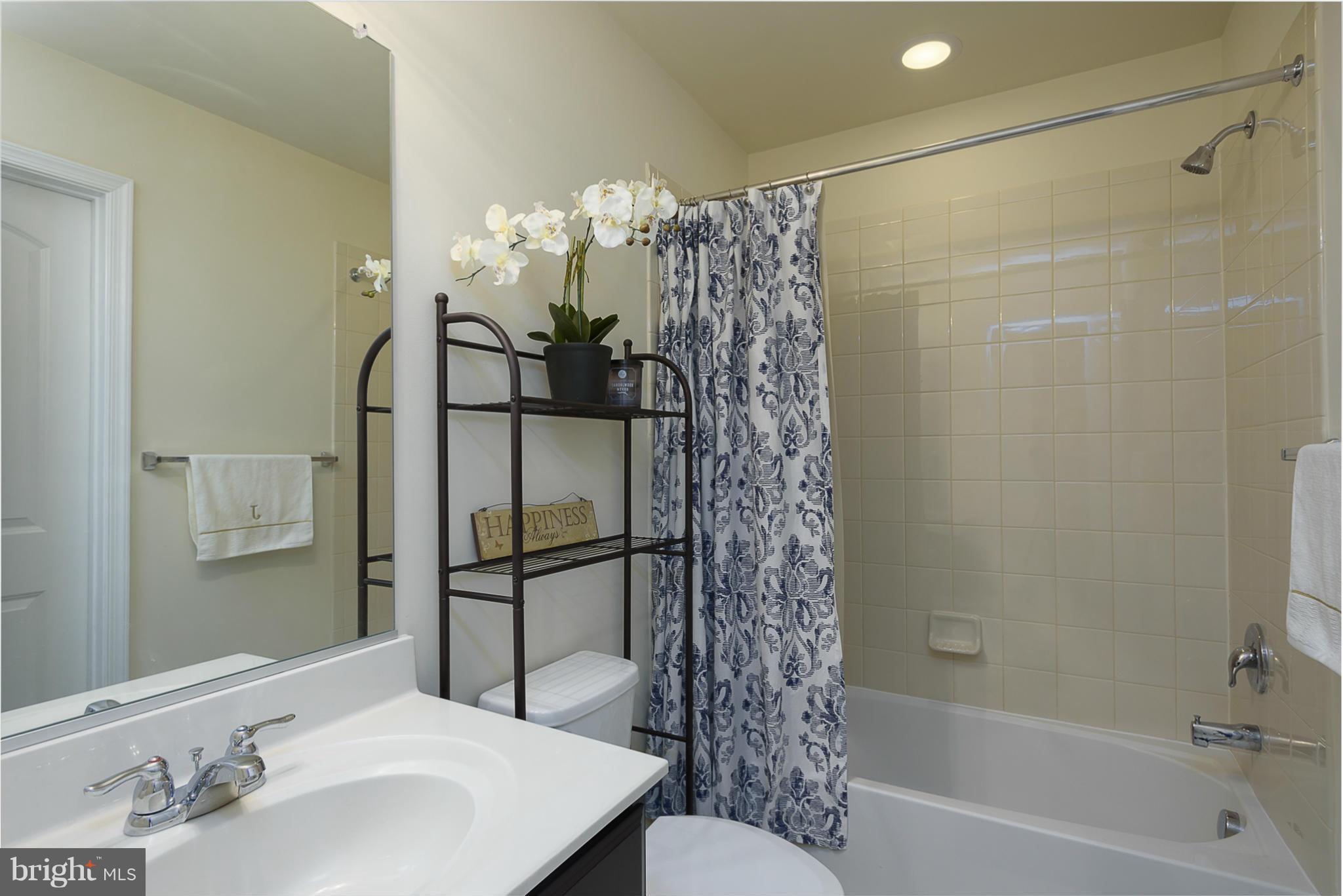 CANTERBURY VILLAGE - Residential Lease