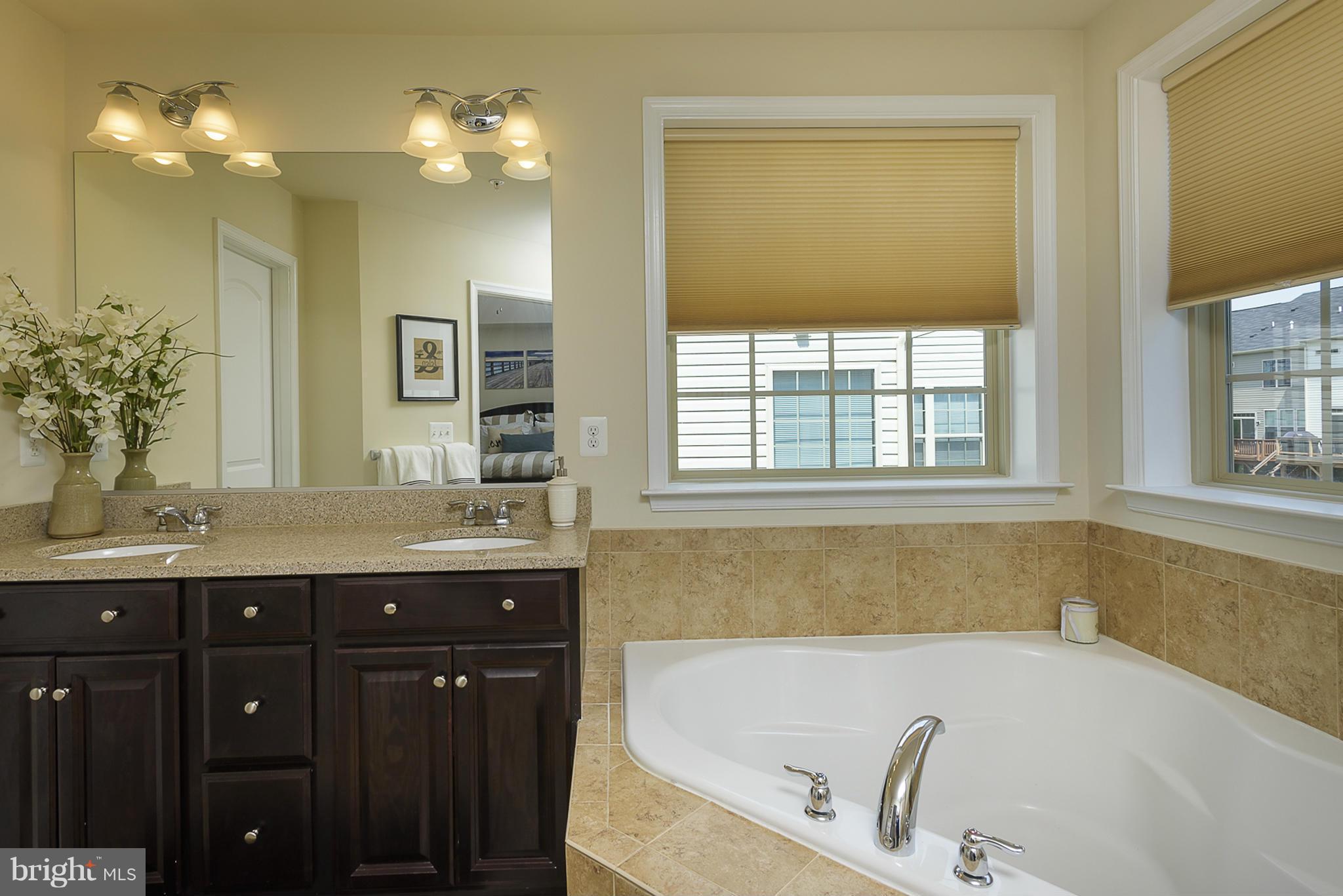 CANTERBURY VILLAGE - Residential Lease