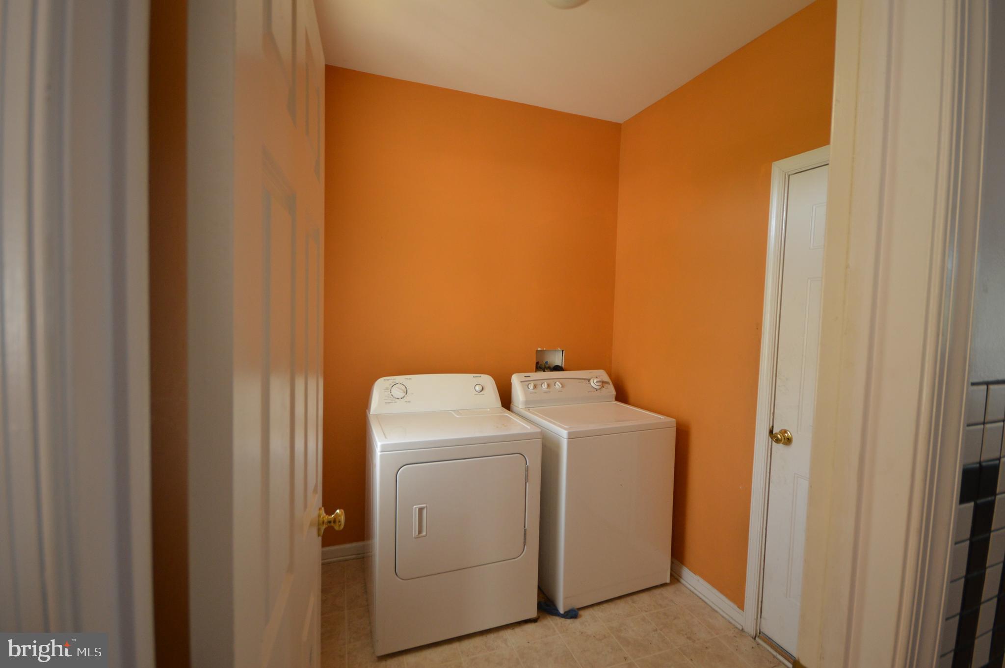 HUNTFIELD - Residential Lease