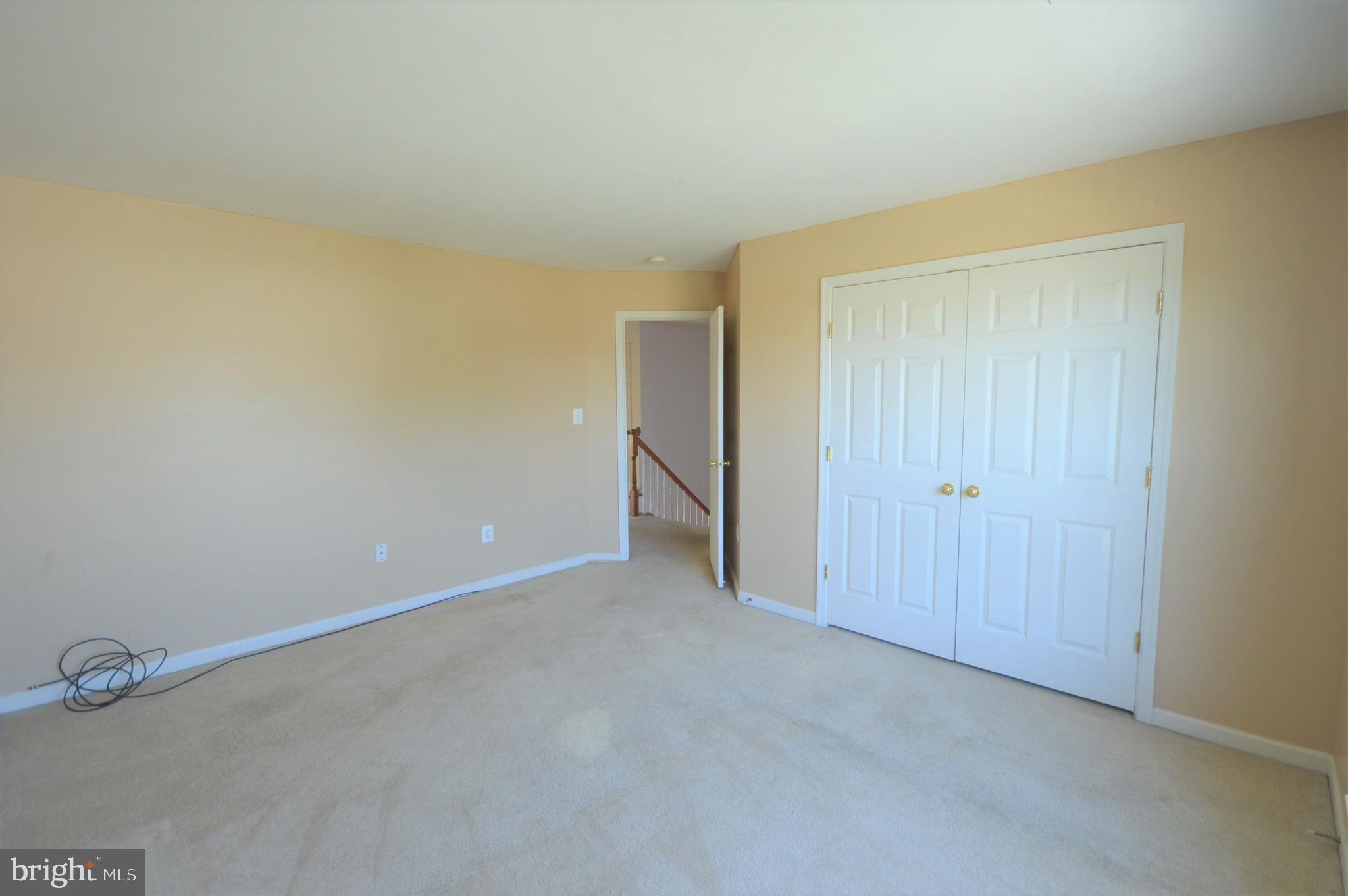 HUNTFIELD - Residential Lease