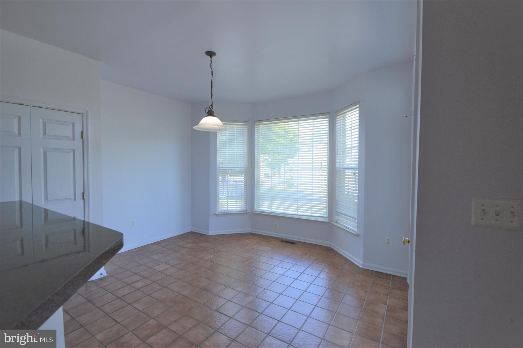 HUNTFIELD - Residential Lease