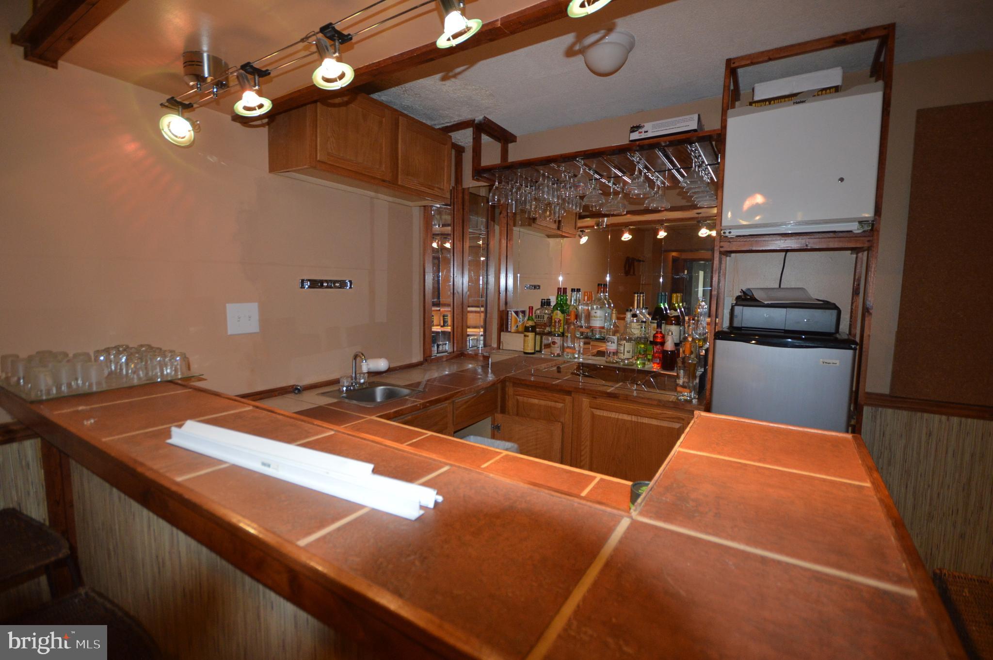 HUNTFIELD - Residential Lease