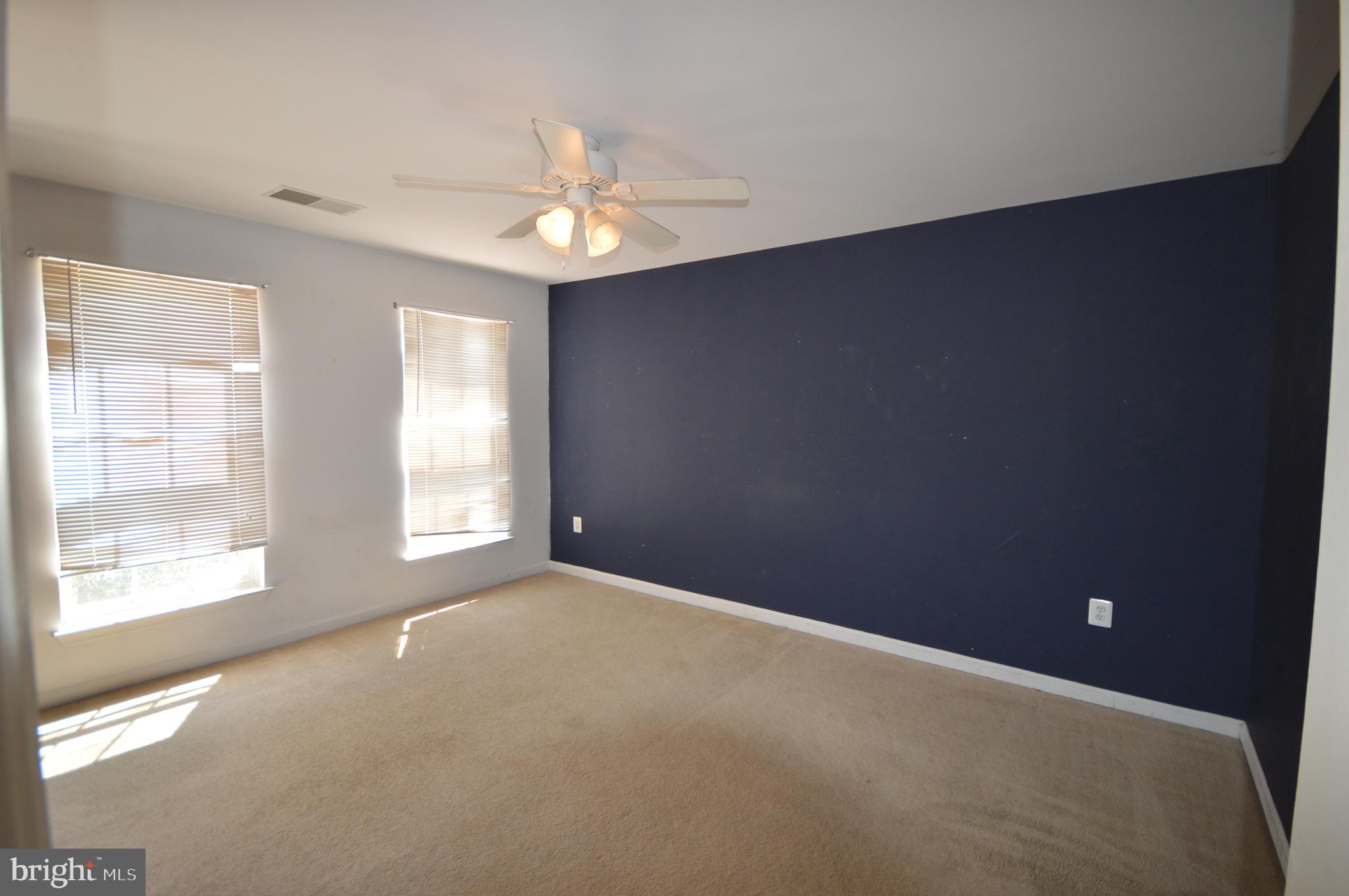 HUNTFIELD - Residential Lease