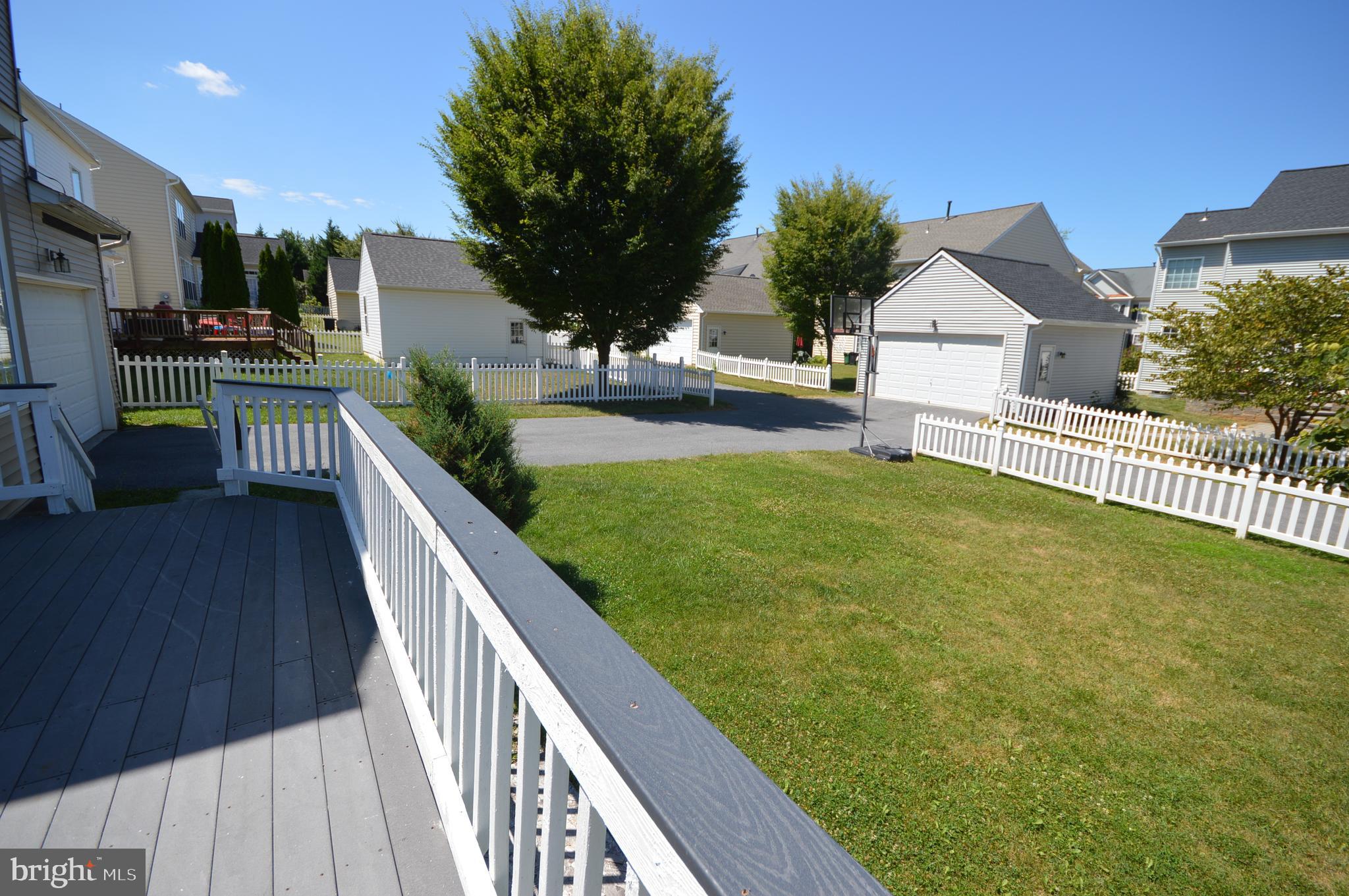 HUNTFIELD - Residential Lease