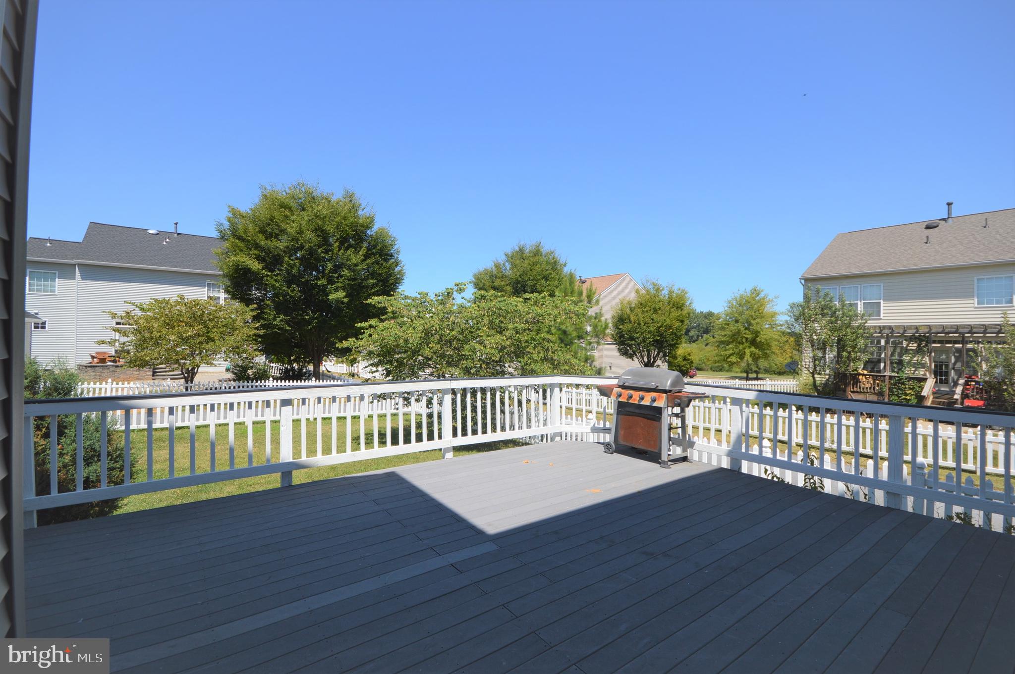 HUNTFIELD - Residential Lease