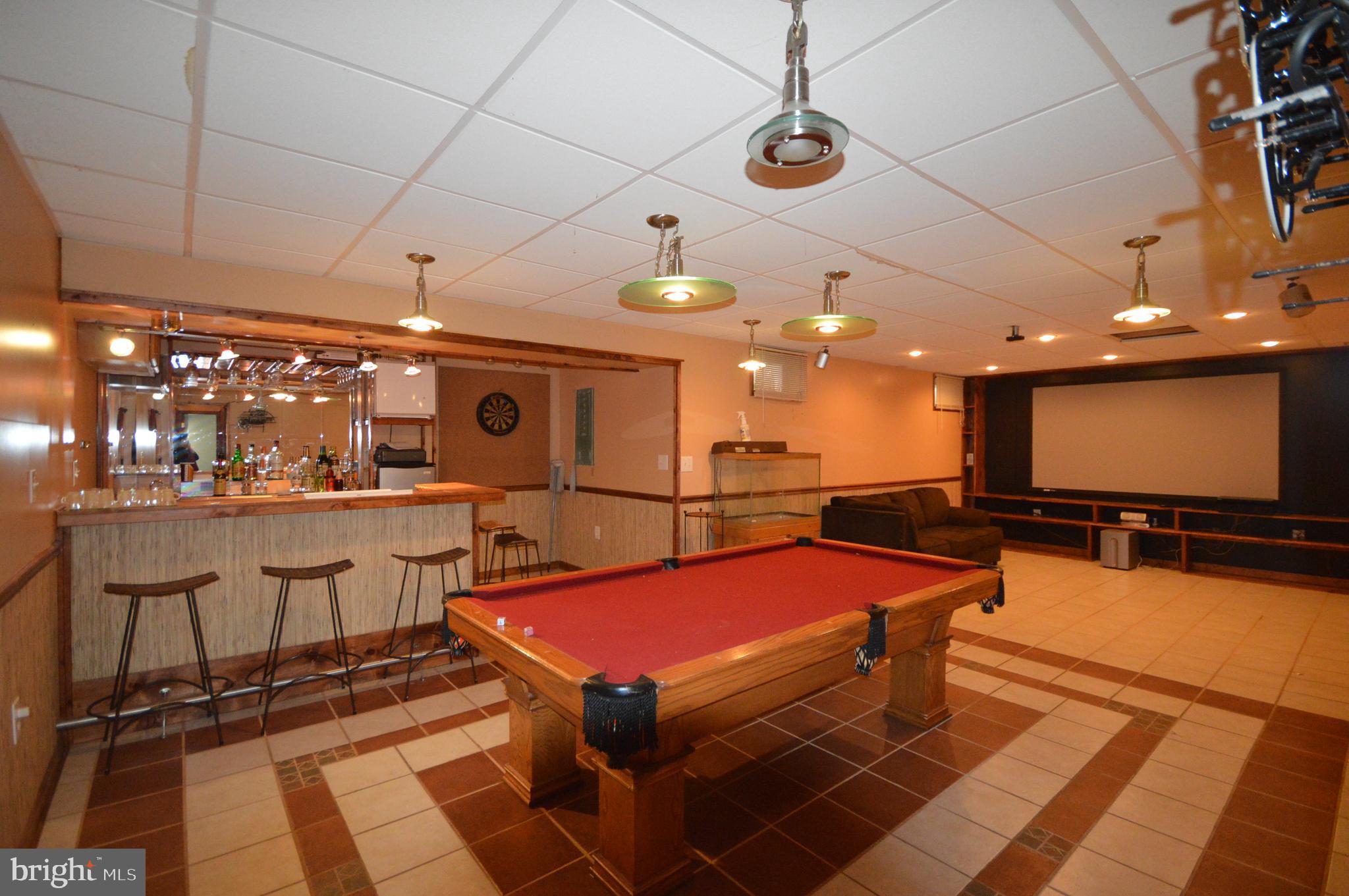 HUNTFIELD - Residential Lease