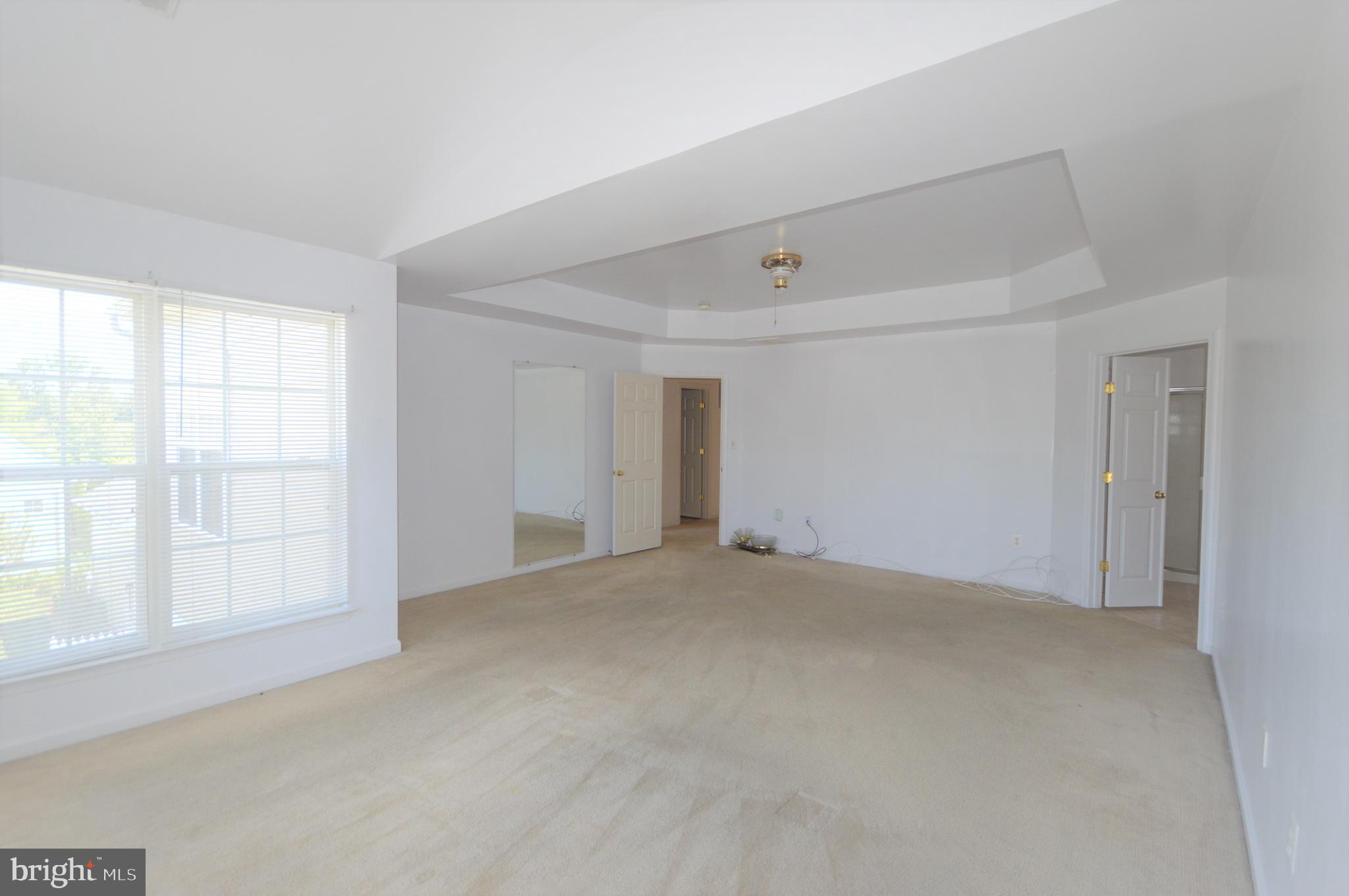 HUNTFIELD - Residential Lease