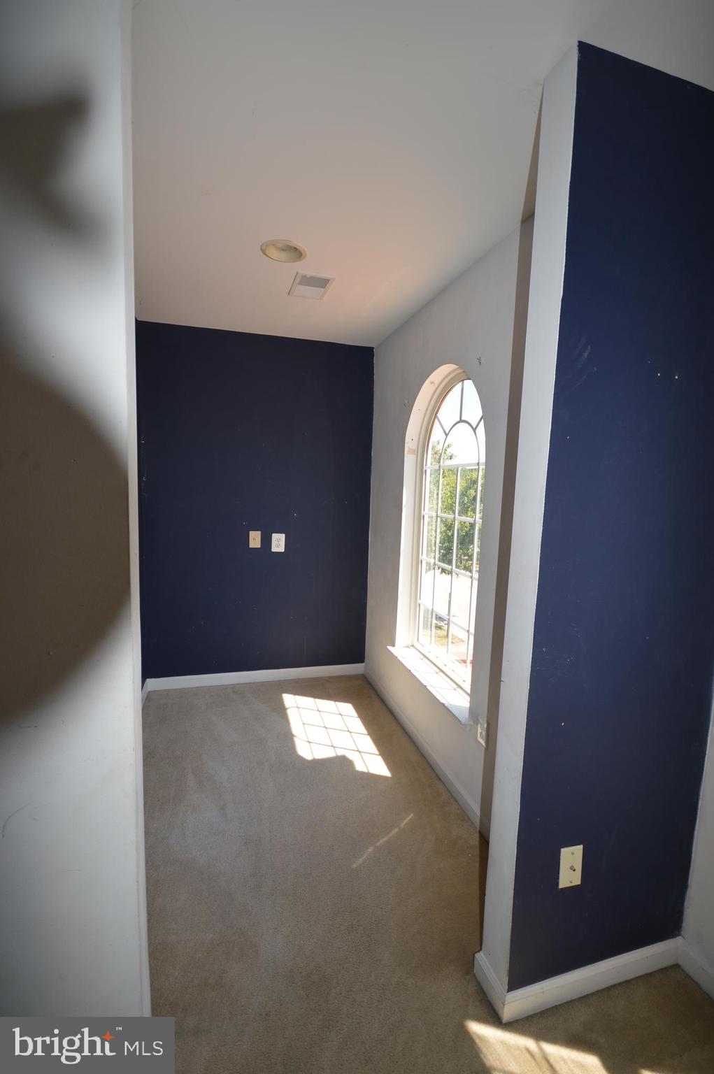 HUNTFIELD - Residential Lease