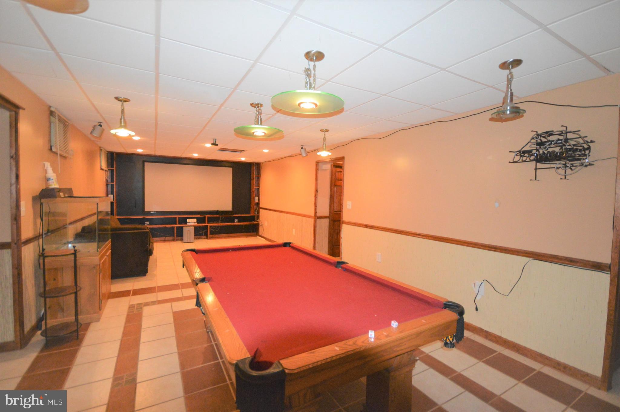 HUNTFIELD - Residential Lease