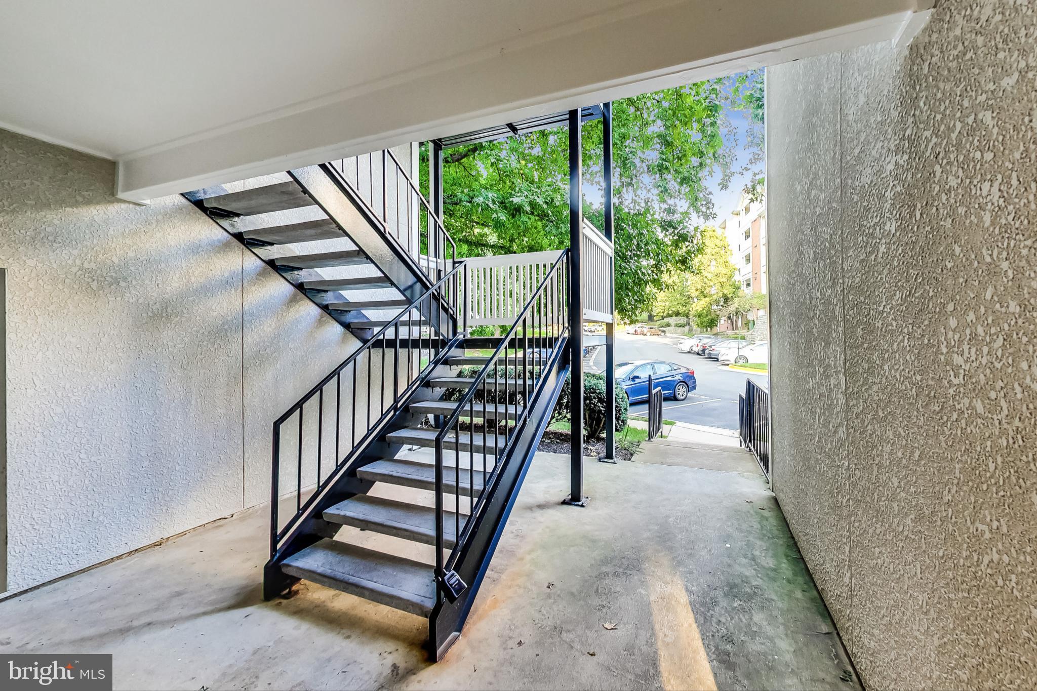 FOUNTAINS AT MCLEAN - Residential