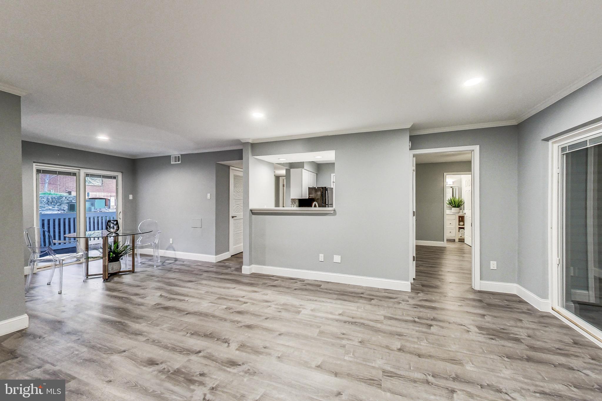 FOUNTAINS AT MCLEAN - Residential