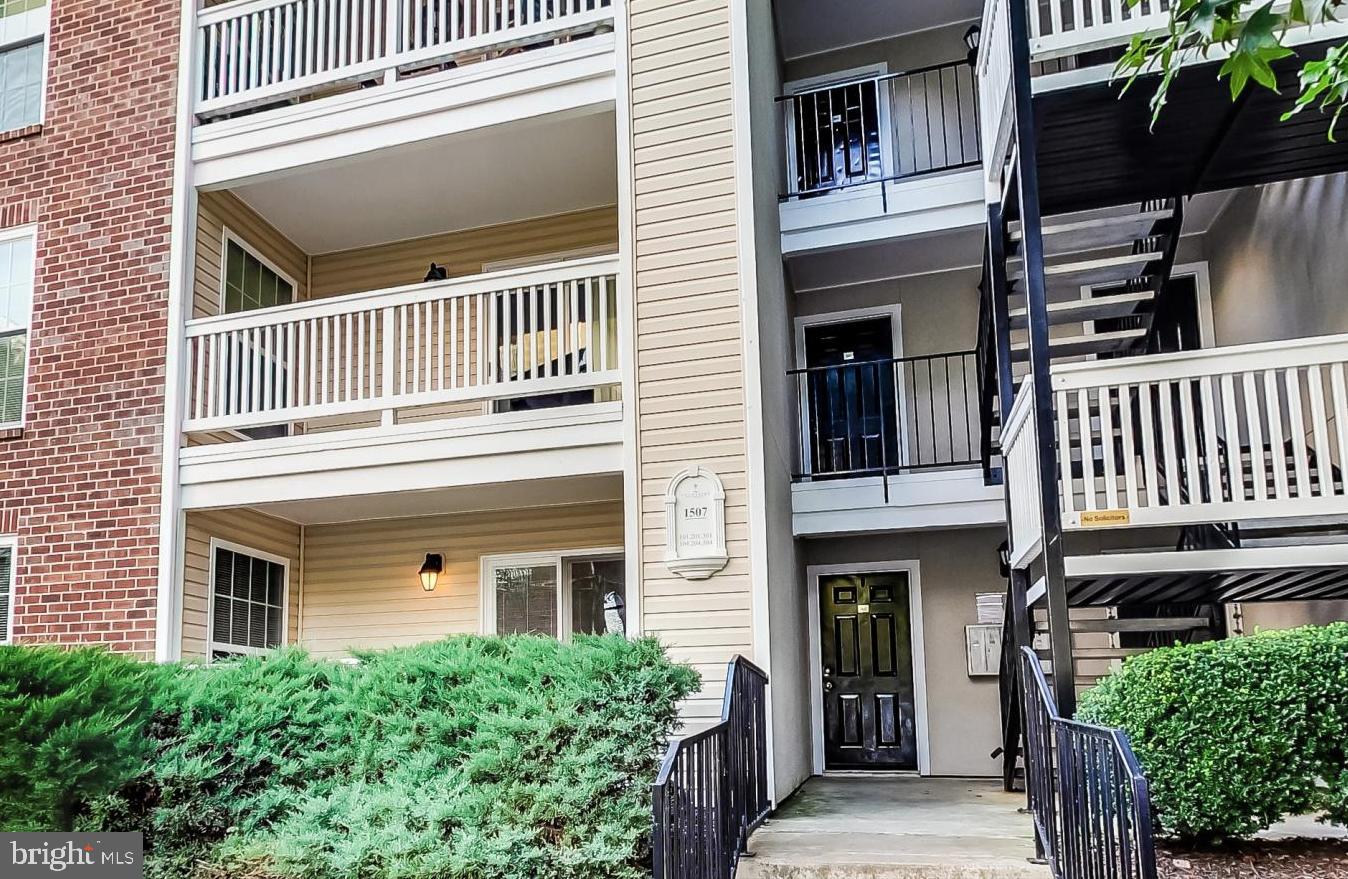 FOUNTAINS AT MCLEAN - Residential