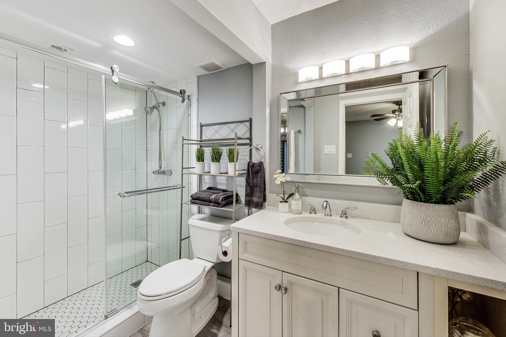 FOUNTAINS AT MCLEAN - Residential