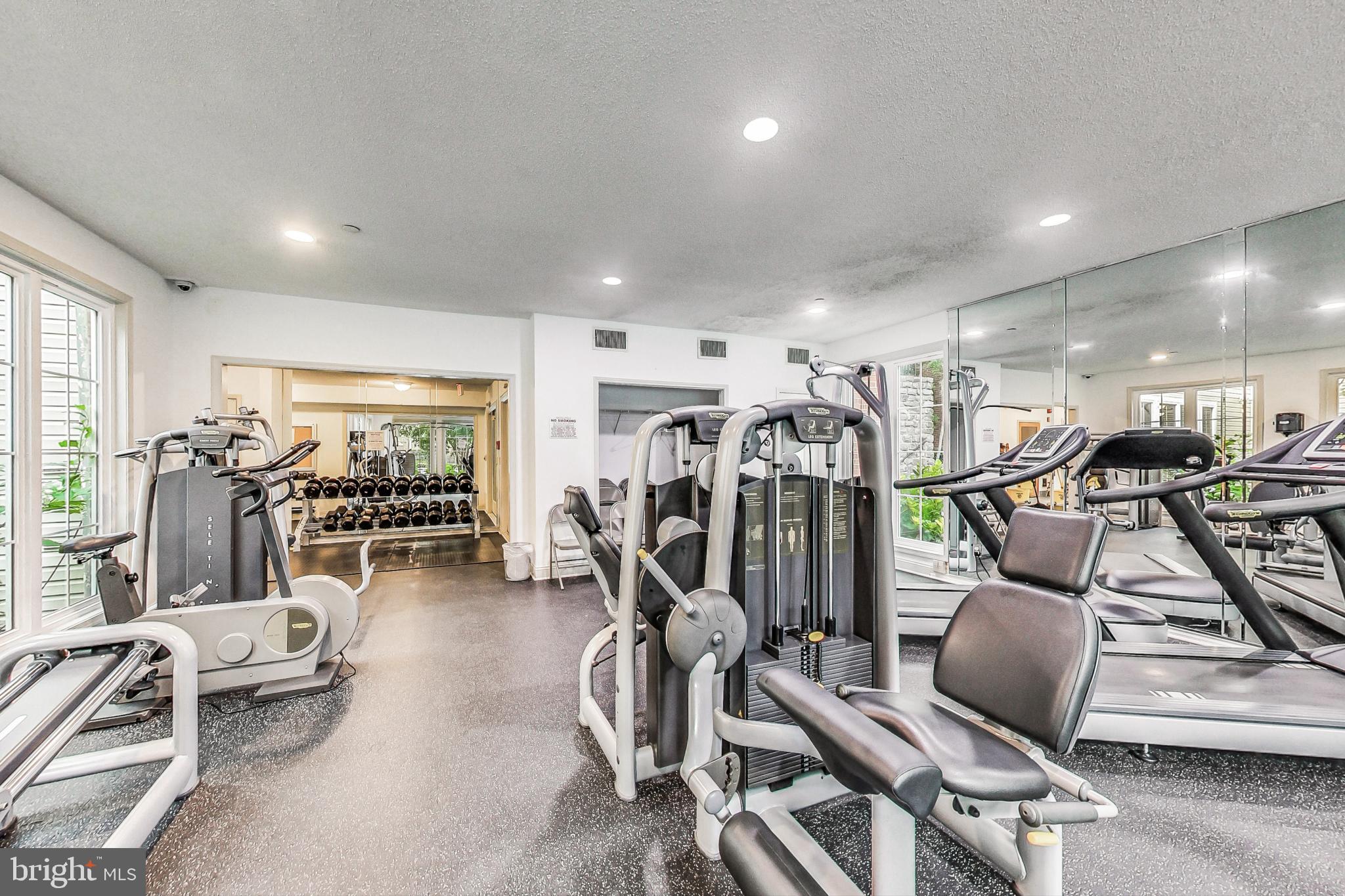 FOUNTAINS AT MCLEAN - Residential