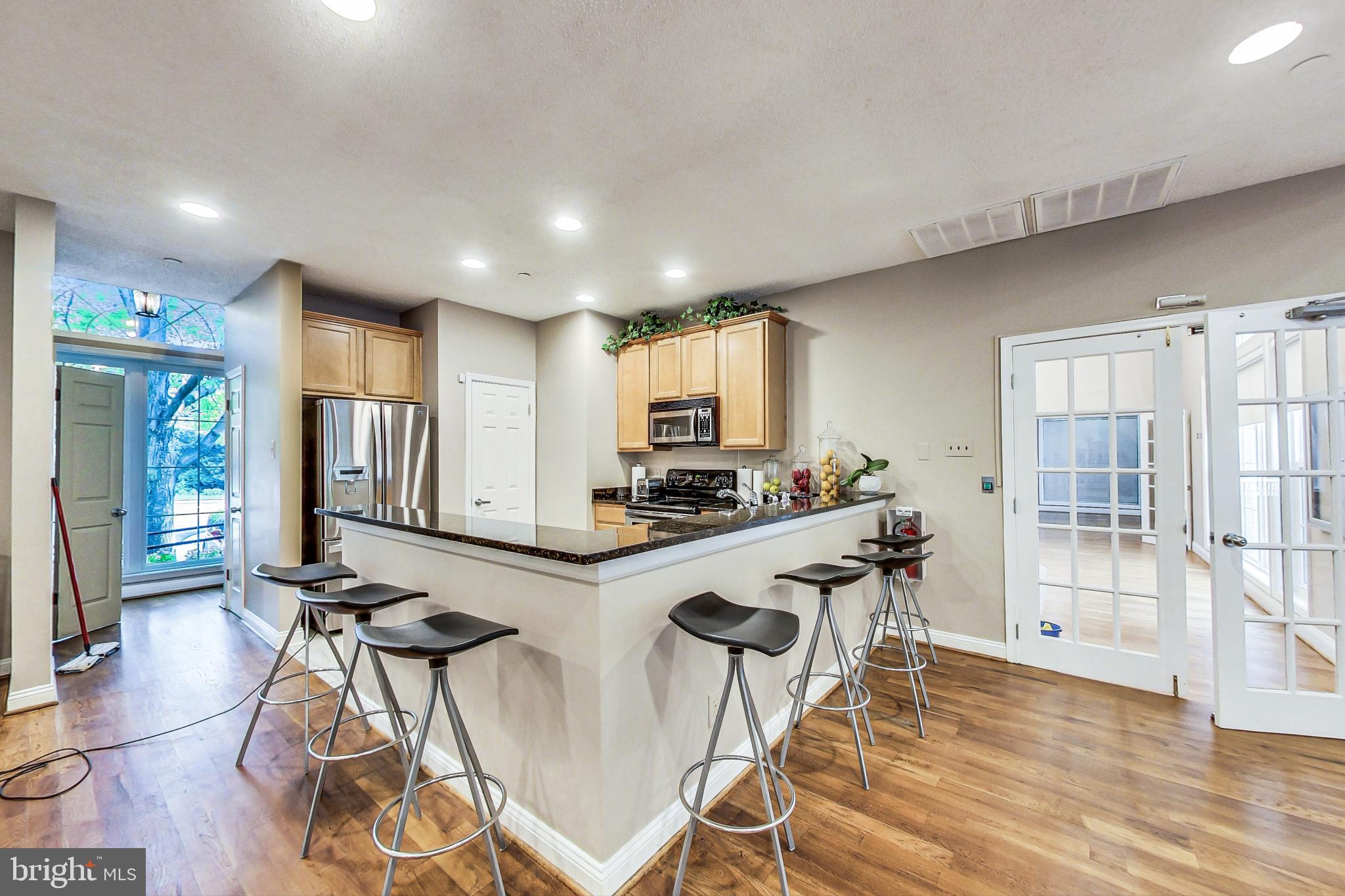 FOUNTAINS AT MCLEAN - Residential