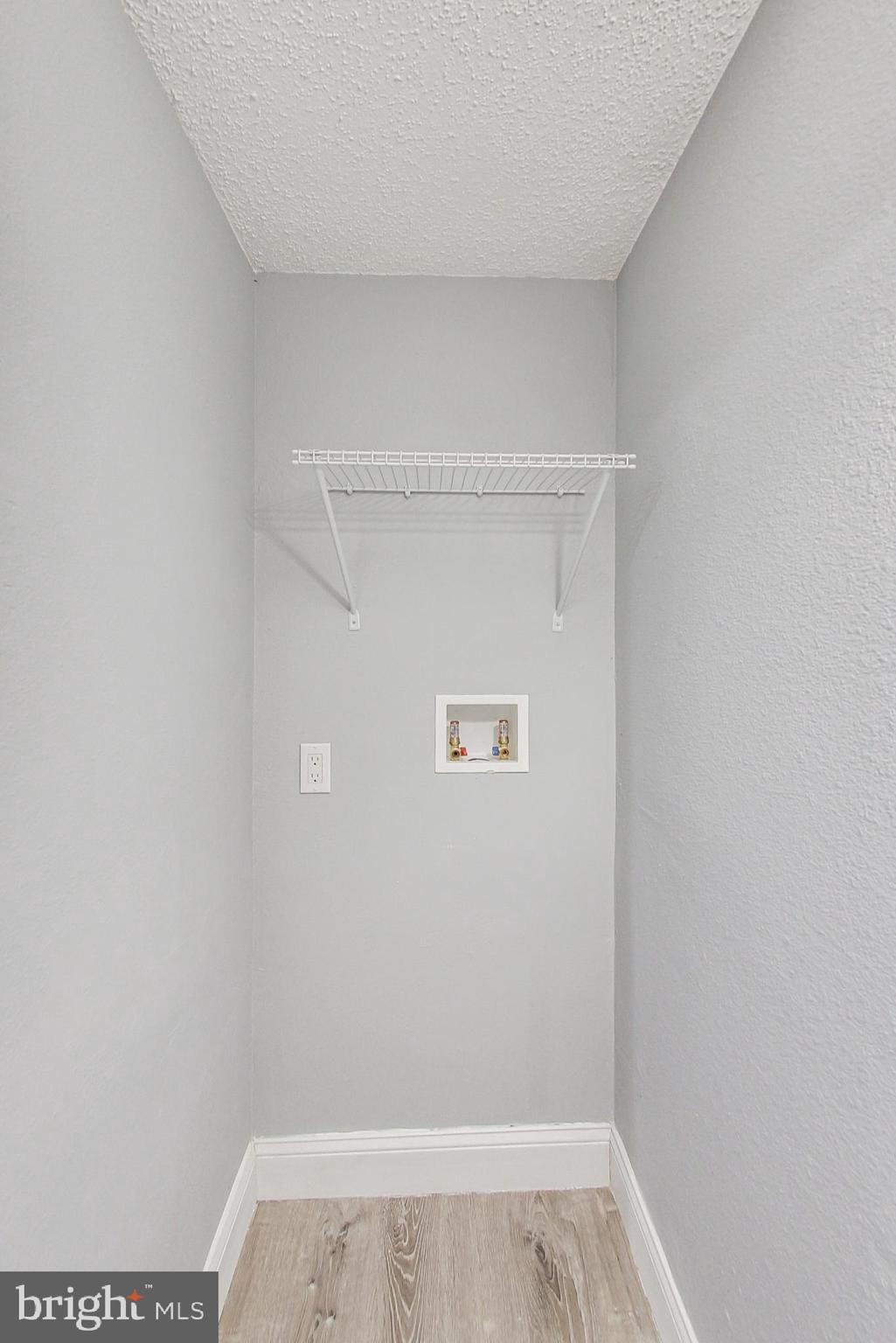 FOUNTAINS AT MCLEAN - Residential