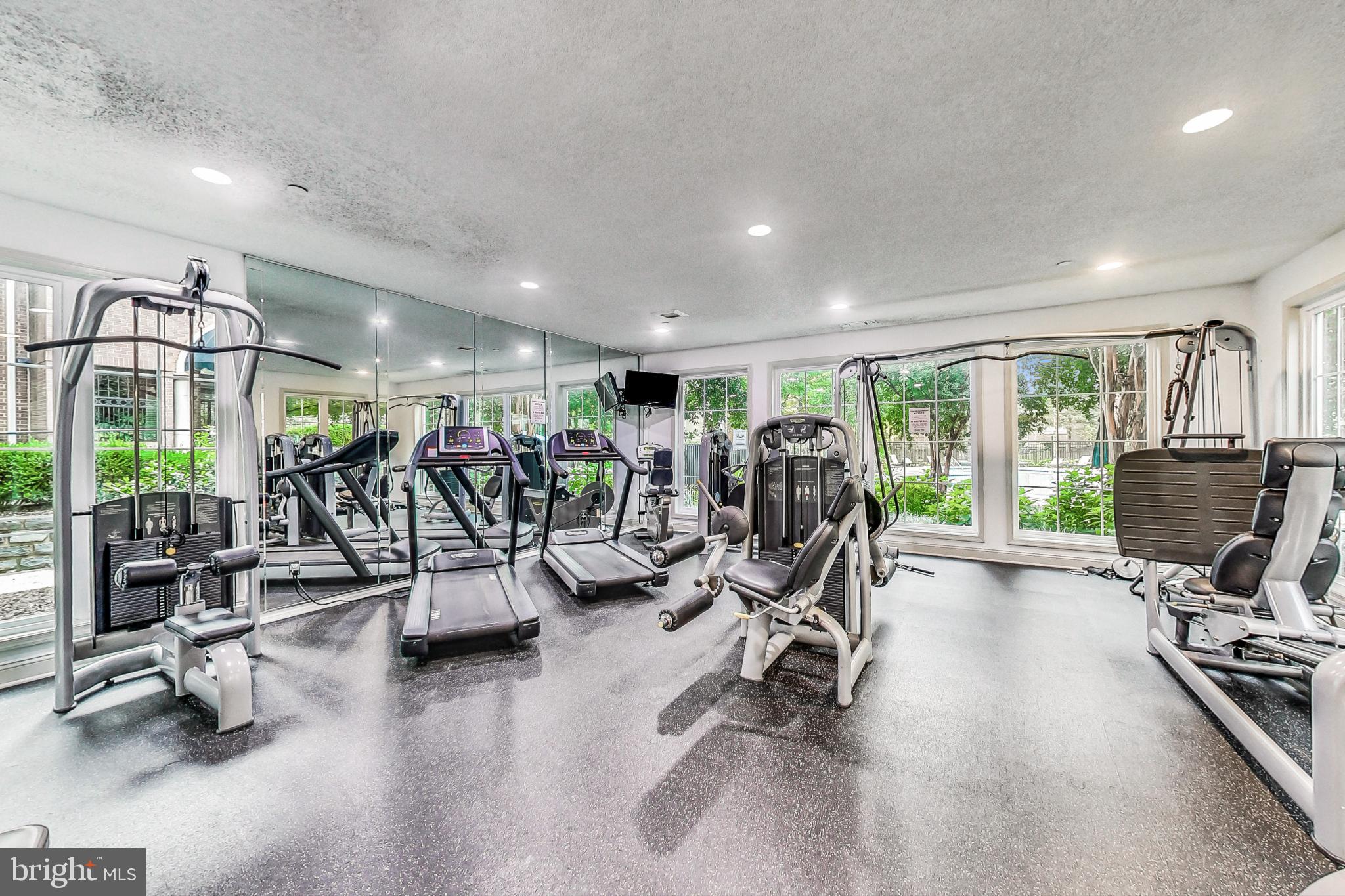 FOUNTAINS AT MCLEAN - Residential