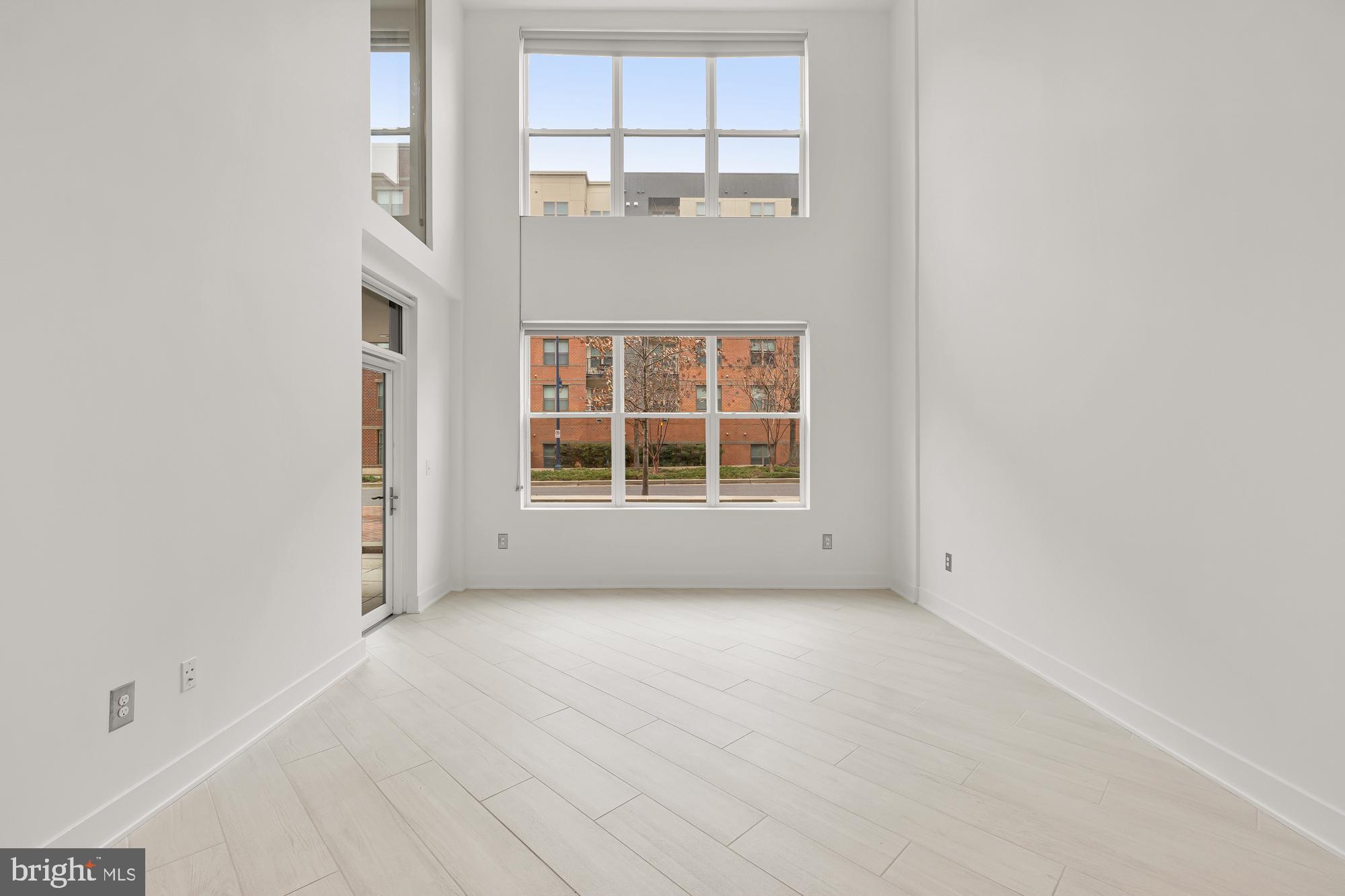 NATIONAL HARBOR - Residential