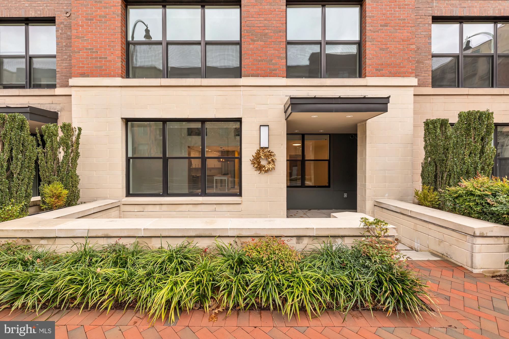 NATIONAL HARBOR - Residential