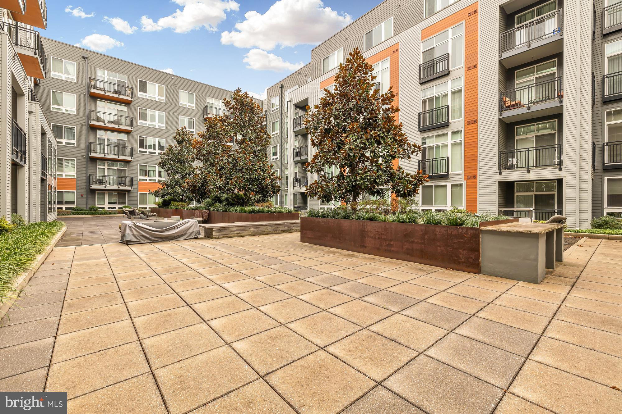 NATIONAL HARBOR - Residential